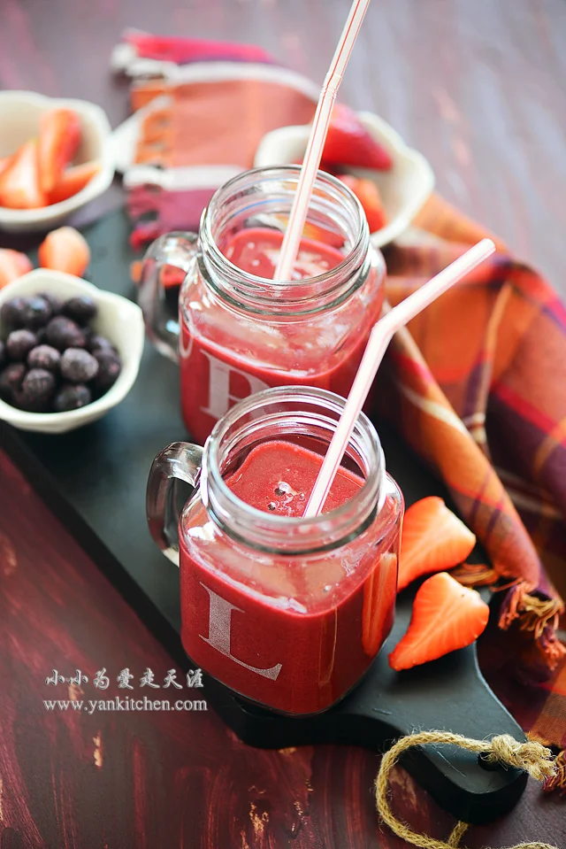 Mixed Berry Smoothie
