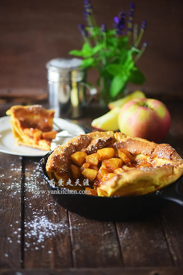 Dutch Baby Pancake with Apple Filling