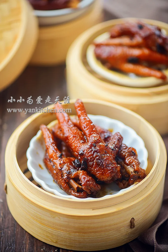 Steamed Chicken Feet in Black Bean sauce