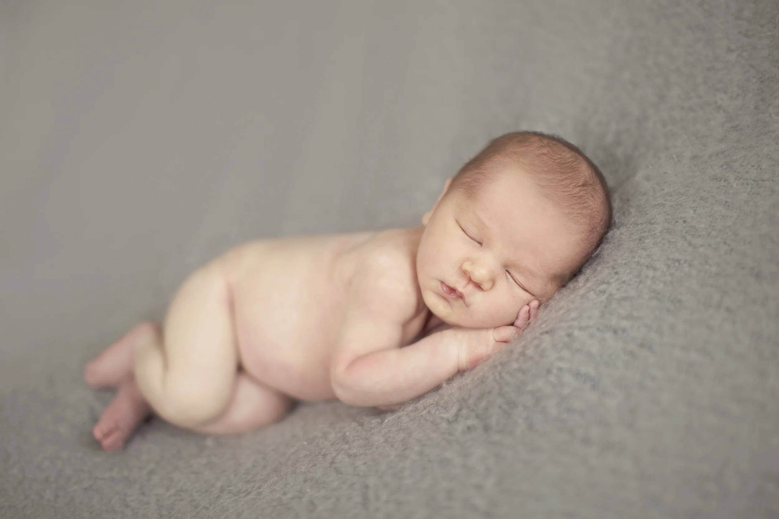 syracuse NY newborn photographer