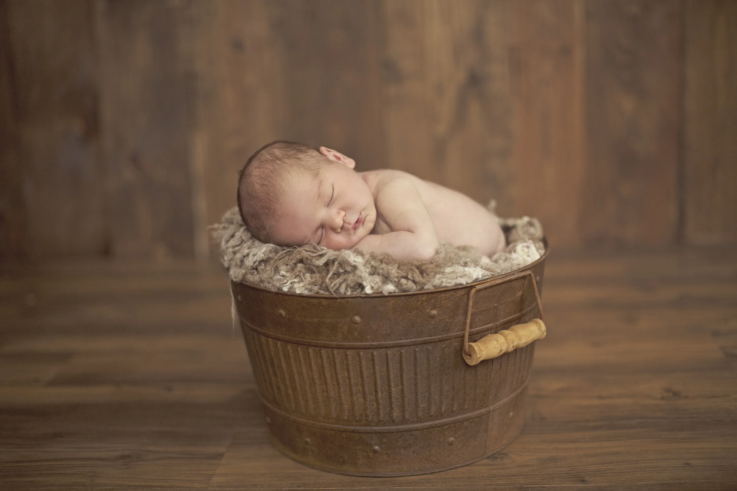 Syracuse NY newborn photographer