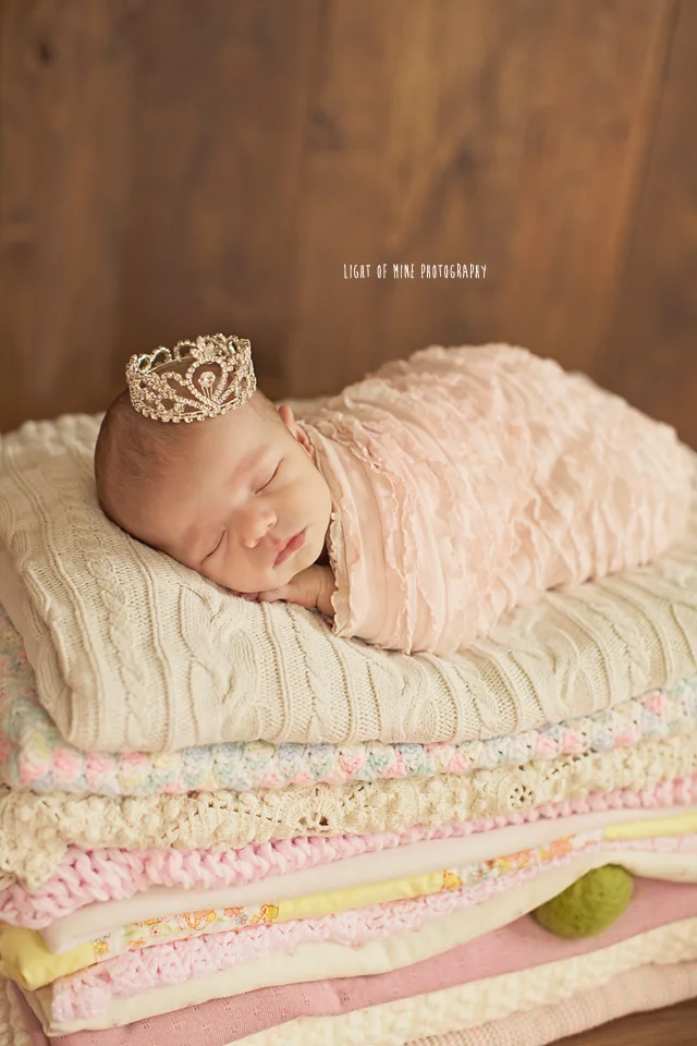 Syracuse NY newborn photographer