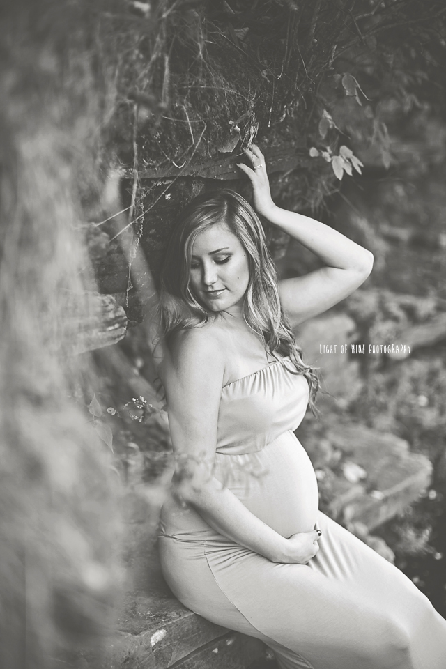 Oneida NY Maternity Photographer