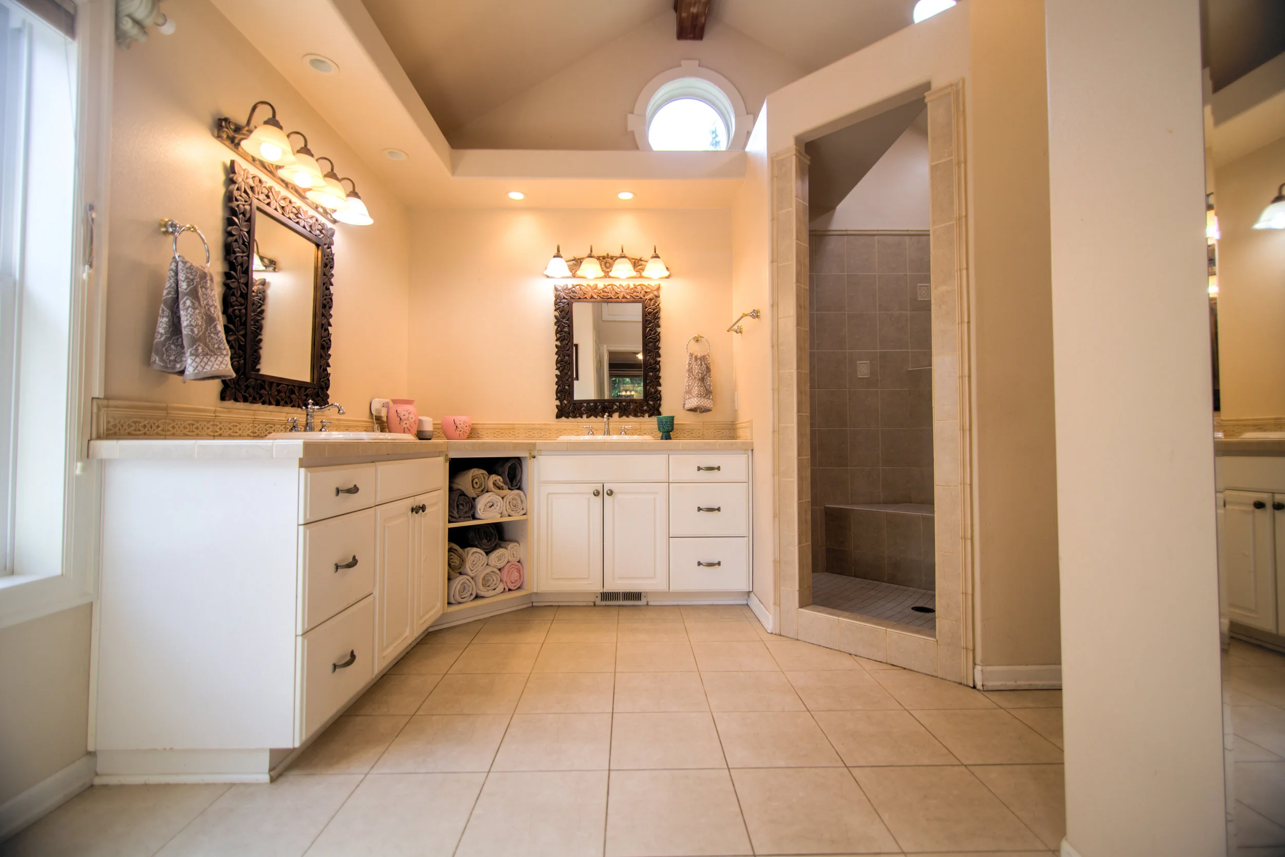 Master Bath.jpg