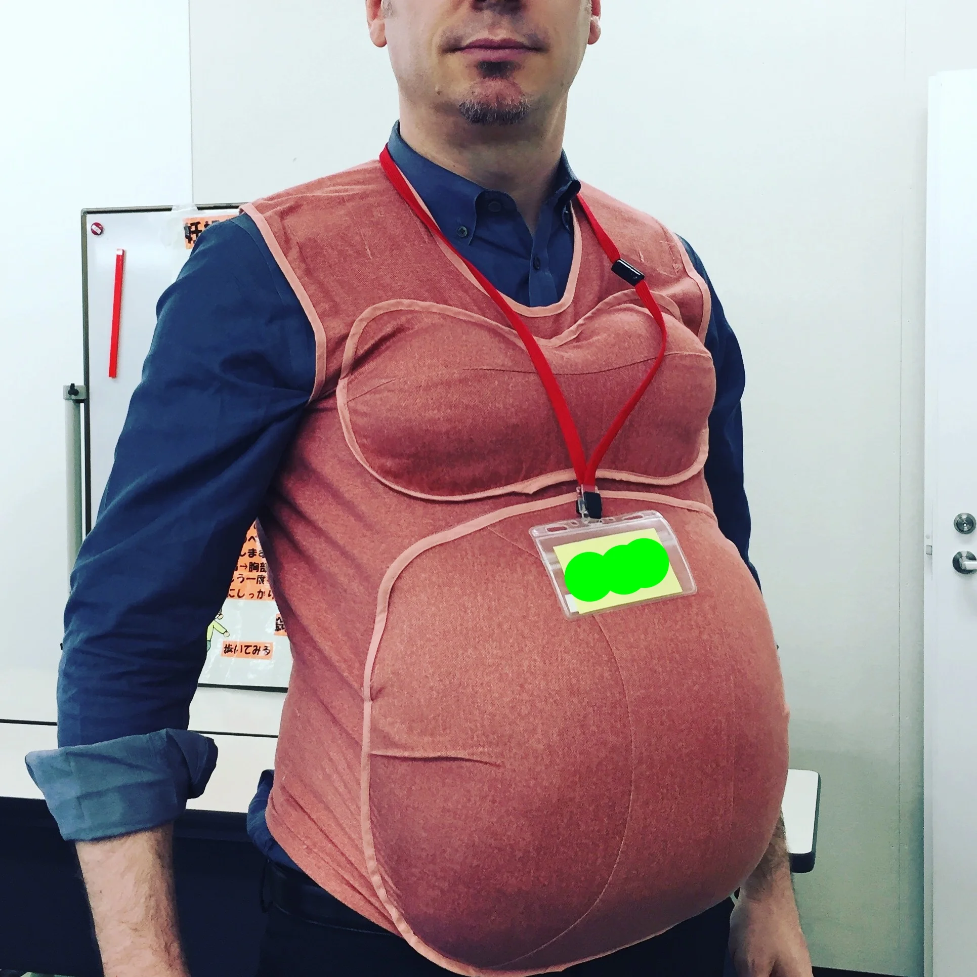 夫とパパママ学級に行き。 PAPA-to-be experiencing MAMA-to-be.