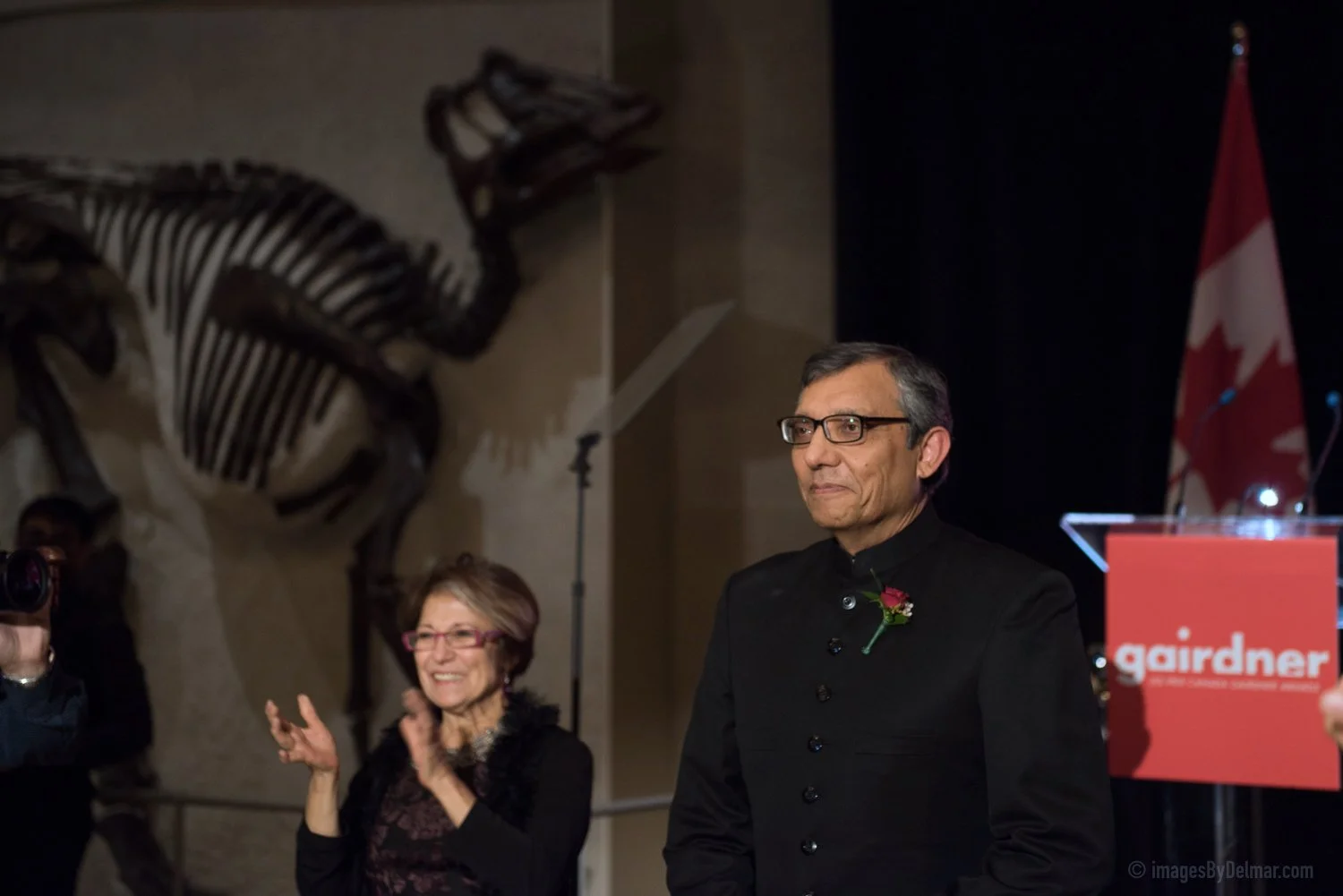 Dr. Mina Bissell (Left) and Dr. Zulfiqar Bhutta
