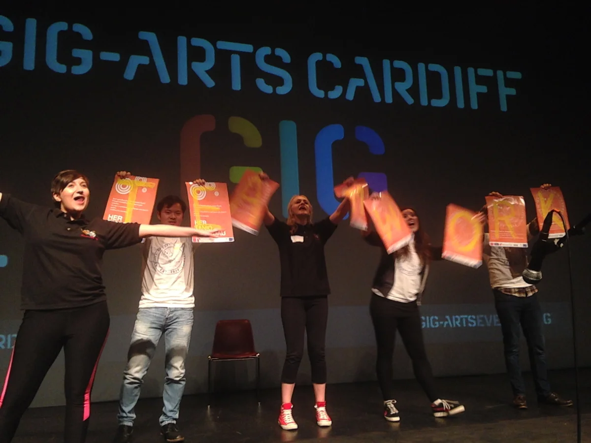 CardiffGig-ArtsDancers.jpg