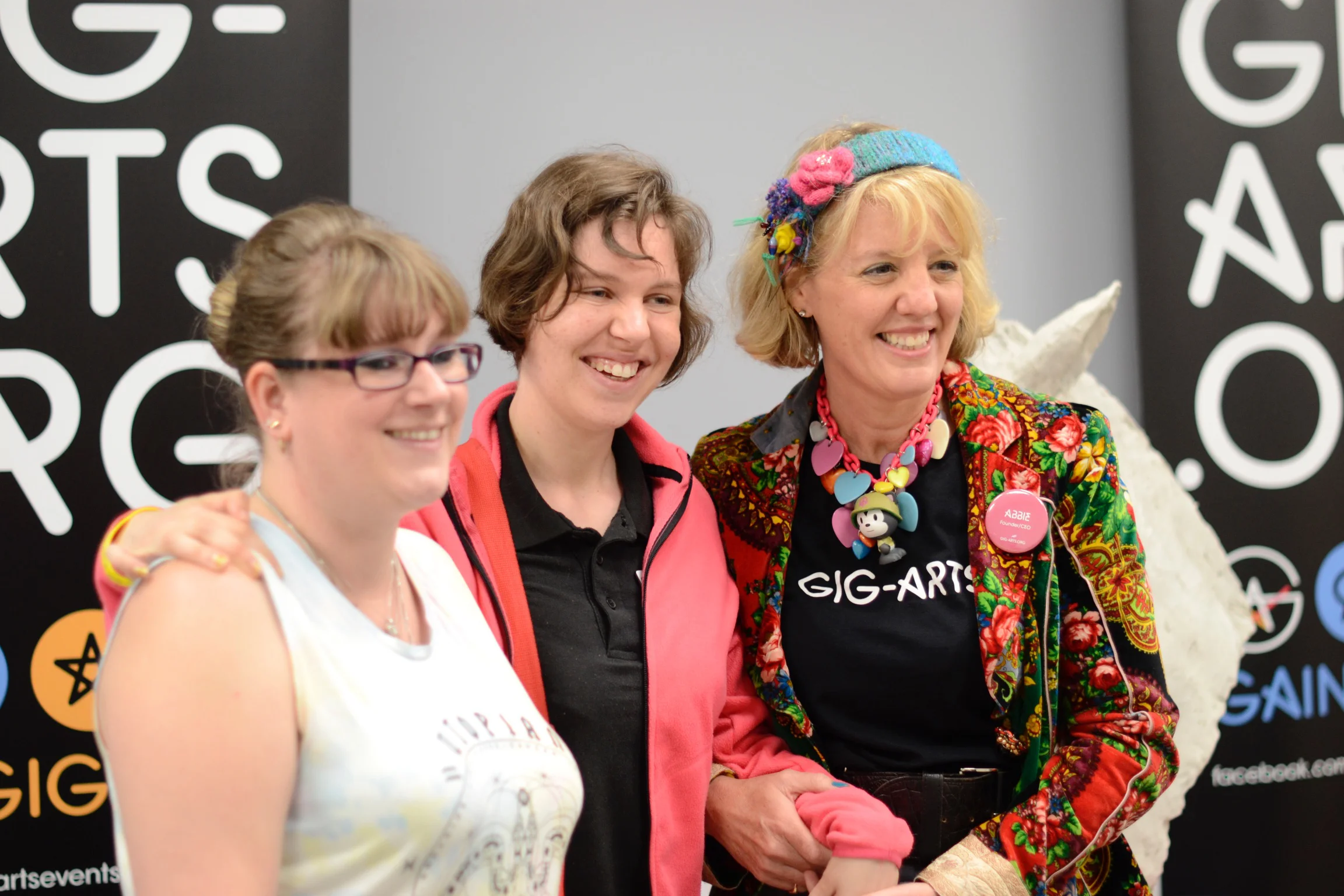 13 unveiling at the vets in Banbury.jpg