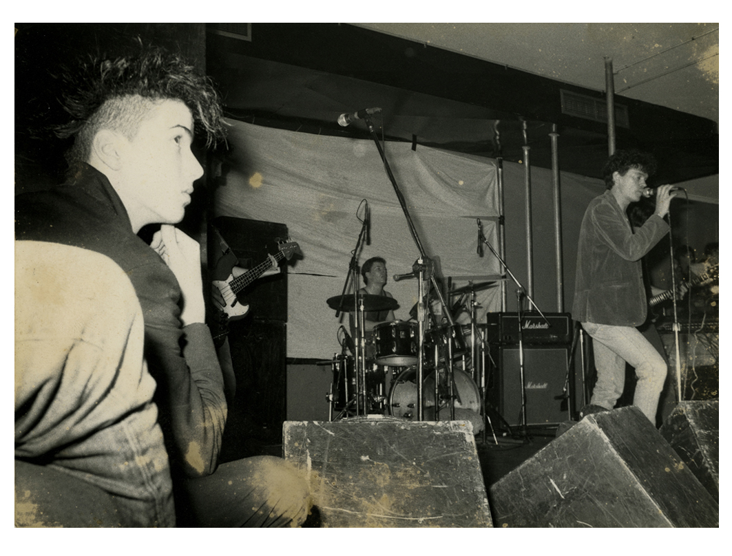 Attending Lloyd's exhibition bought the memory's flooding back. Above is a picture from 1985. I was a DJ in a club called 'Industry'. Practically everyone who came to the club was wearing a piece (jacket, shirt, etc...) from 'La Rocka'.