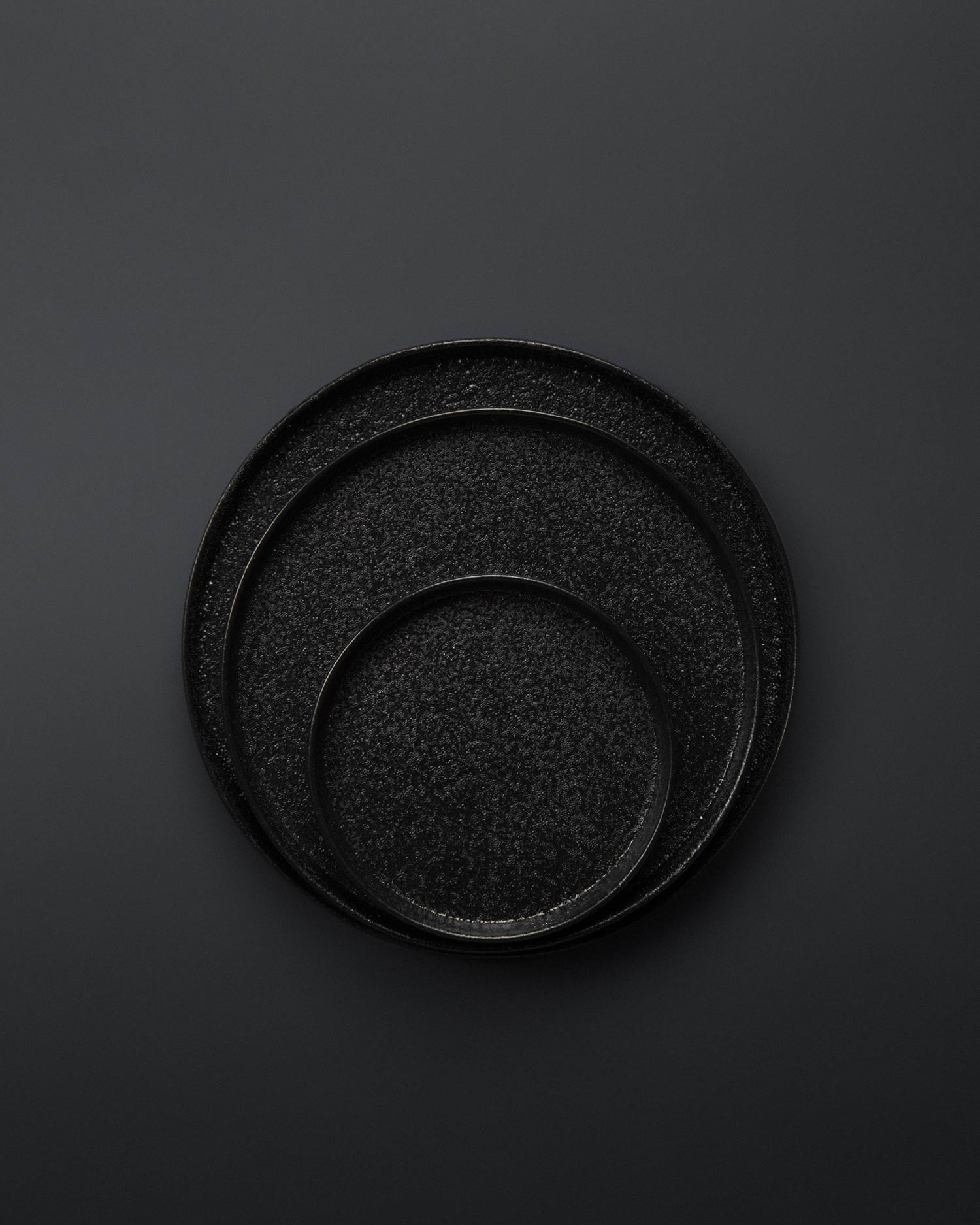 svart-yuzu-plates-2.jpg