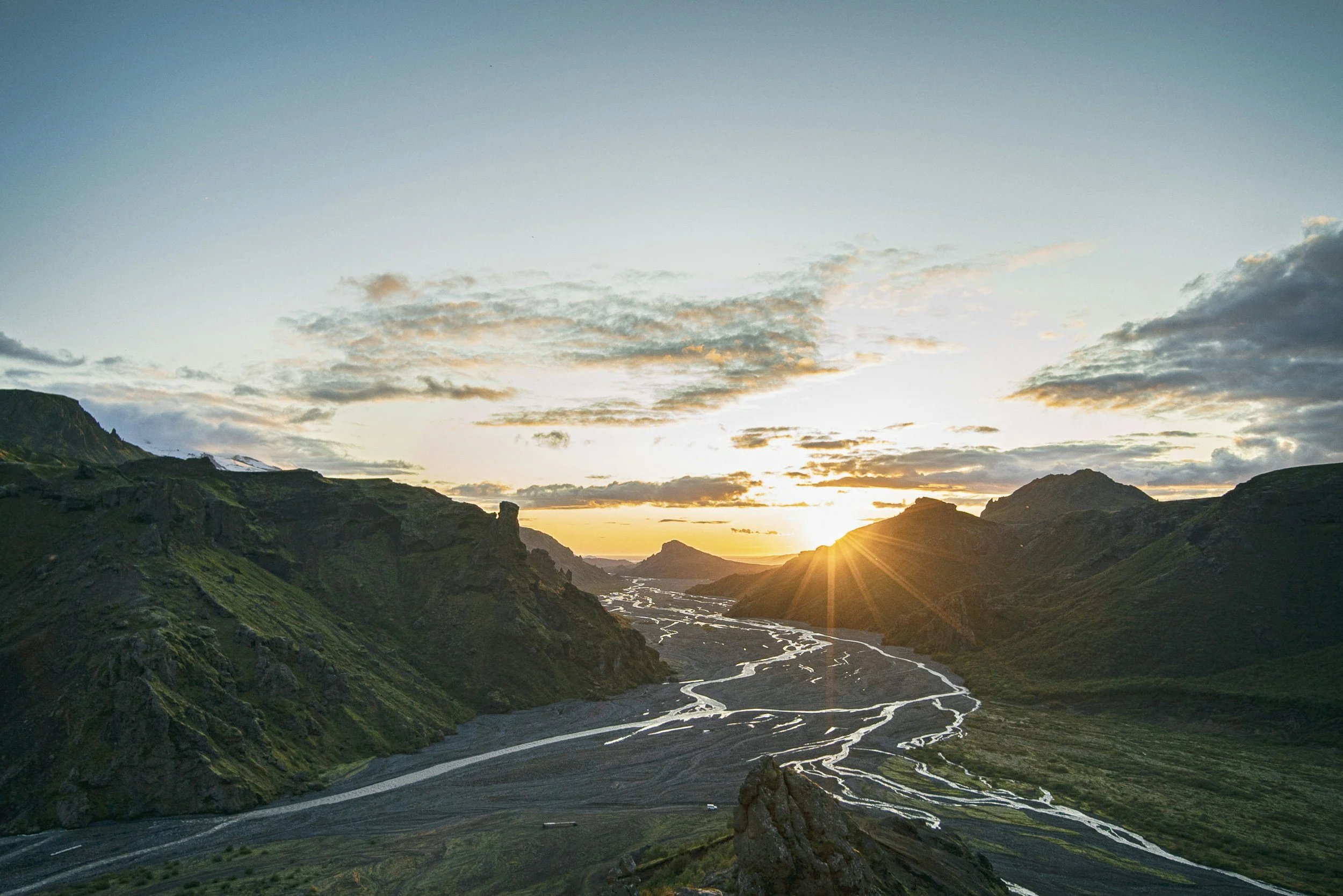unsplash-image-PCm9NoYzqvQ.jpg