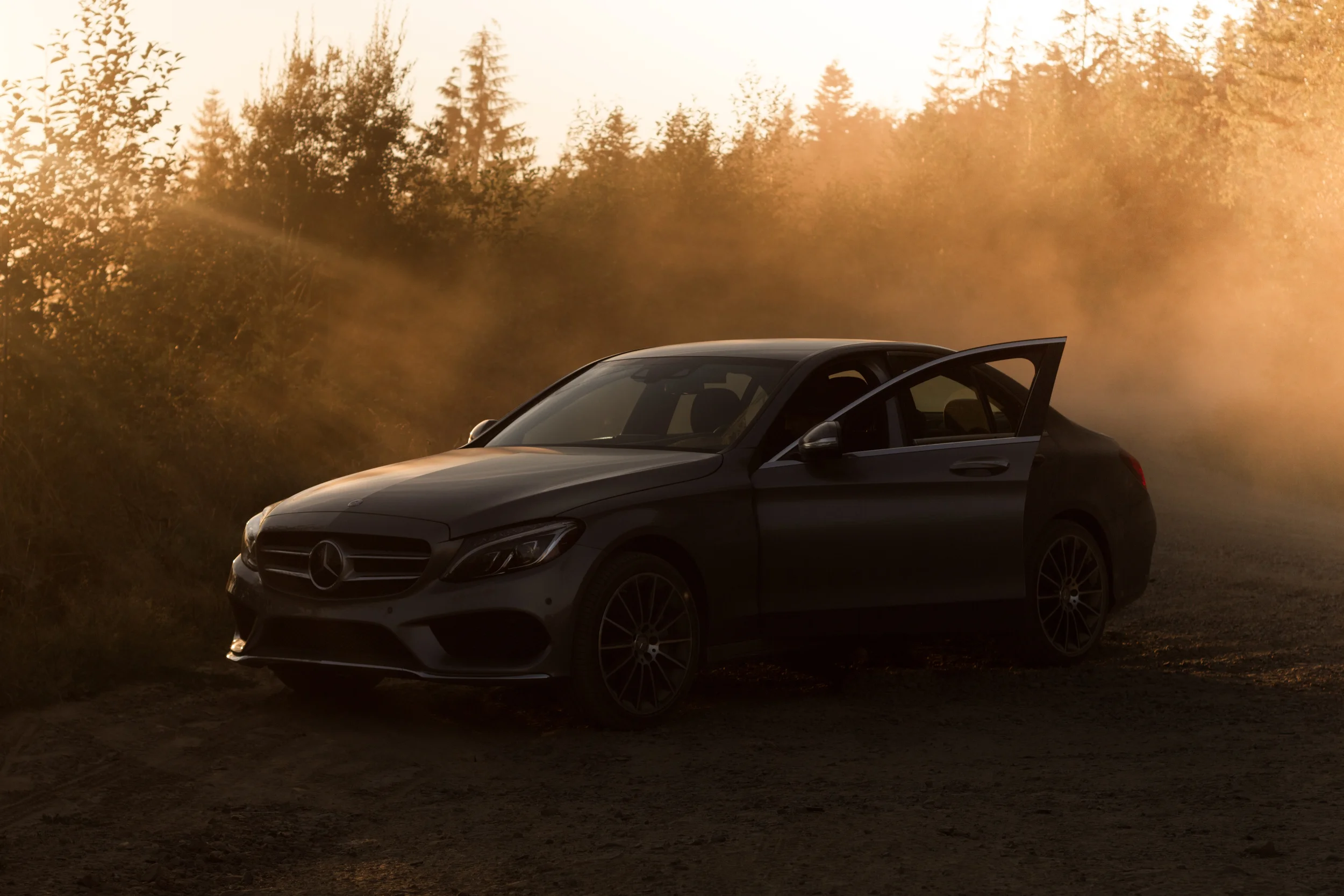 WALL STREET JOURNAL VIEWFINDERS x MERCEDES 