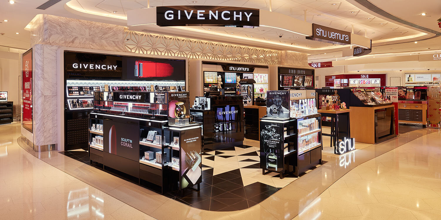 Givenchy+counter+in+Hysan+place2051.jpg