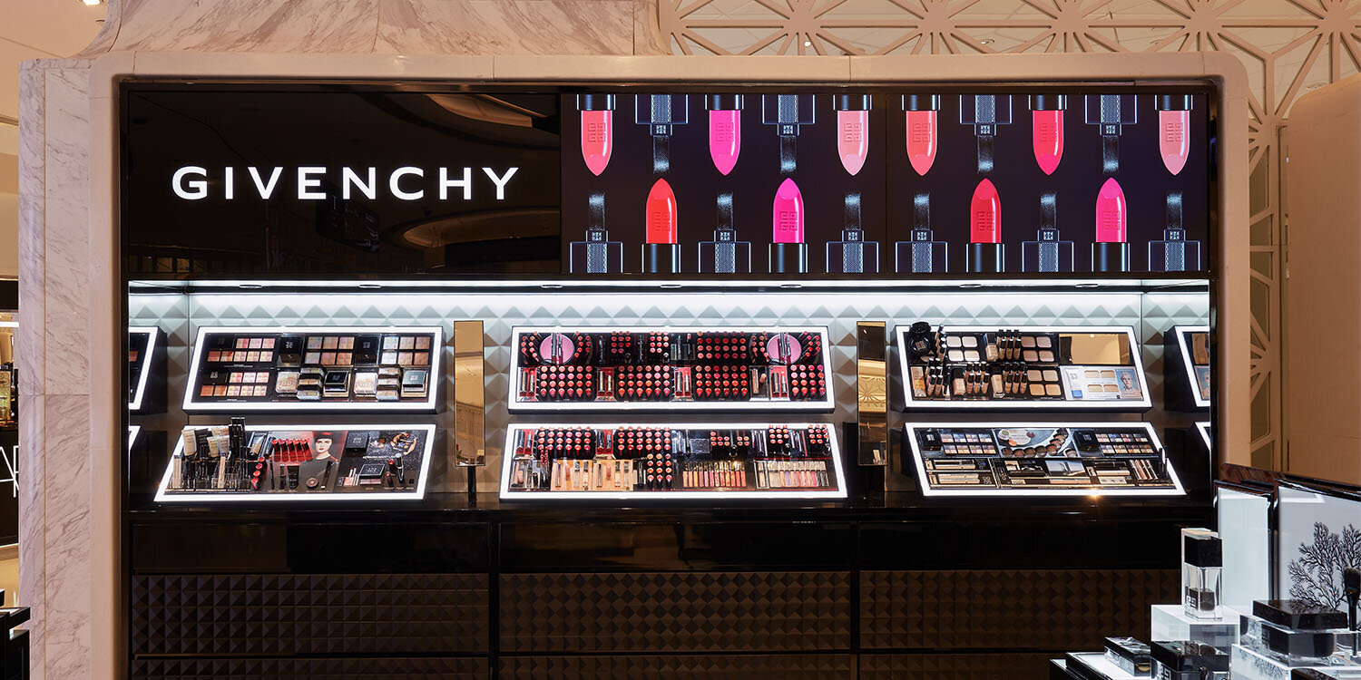 Givenchy+counter+in+Hysan+place2185.jpg