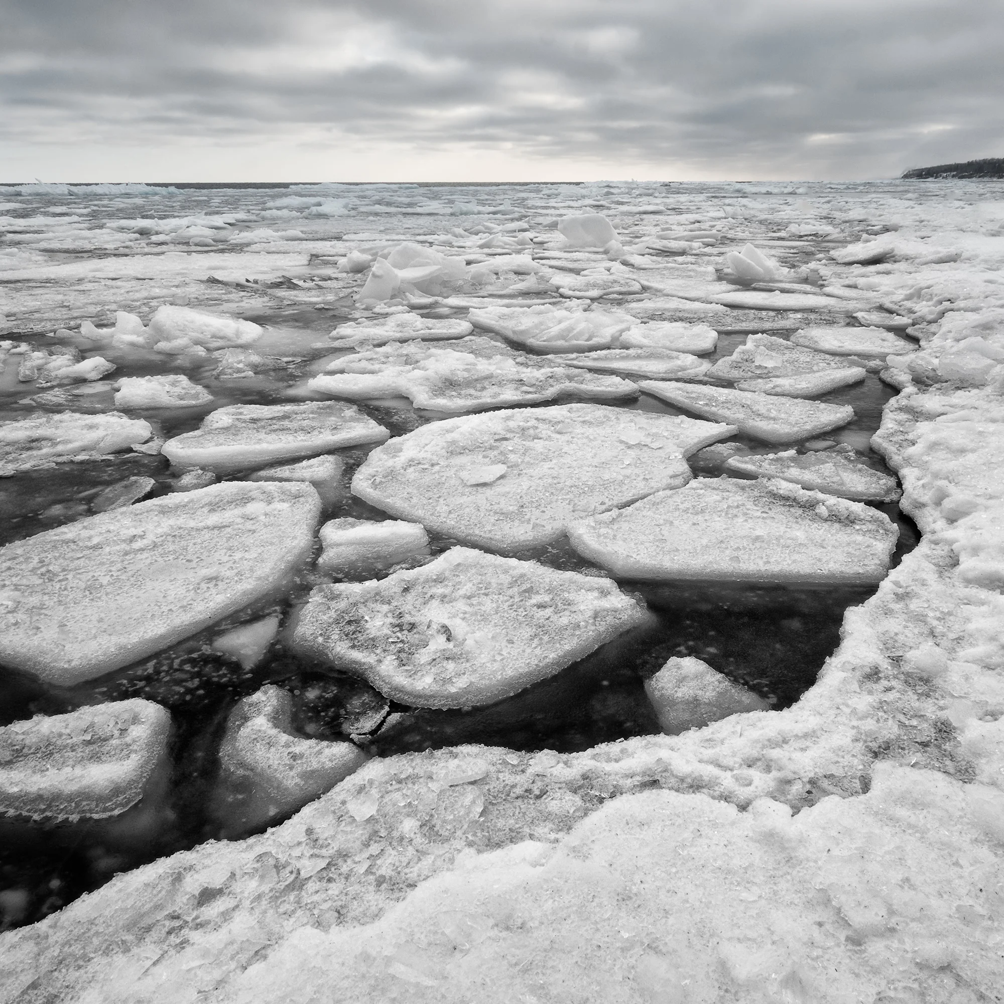 LakeIce2.jpg