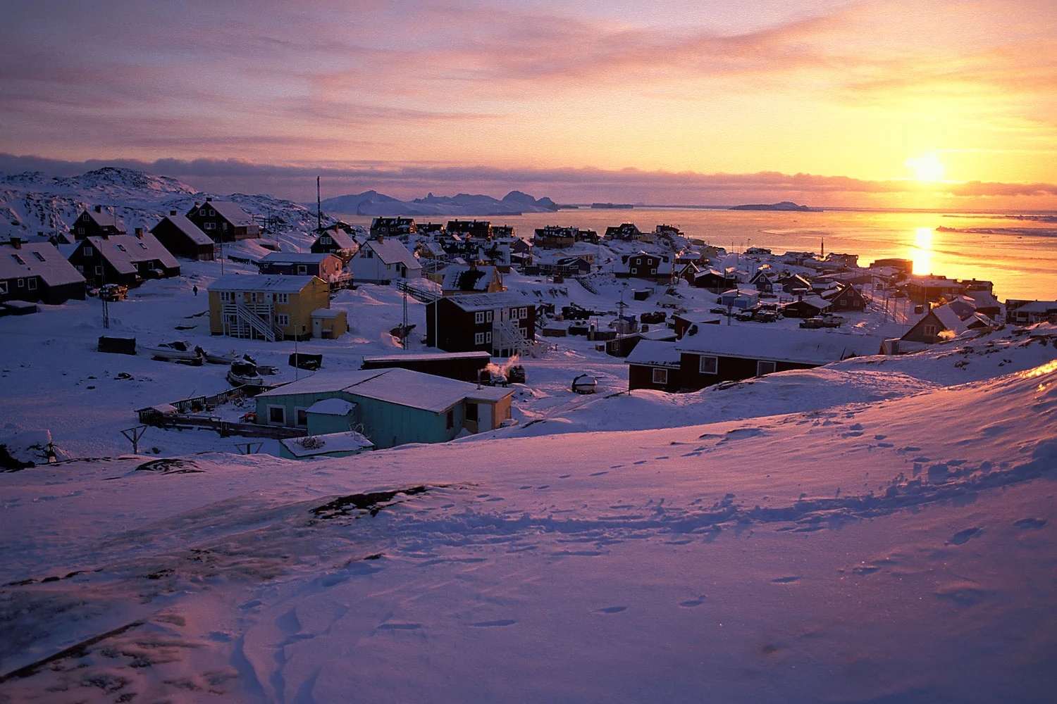 01_Illulissat_Dawn-WEB.jpg
