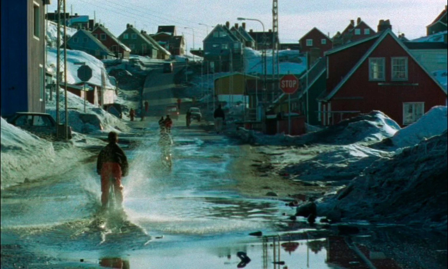 03_Town-WEB.jpg