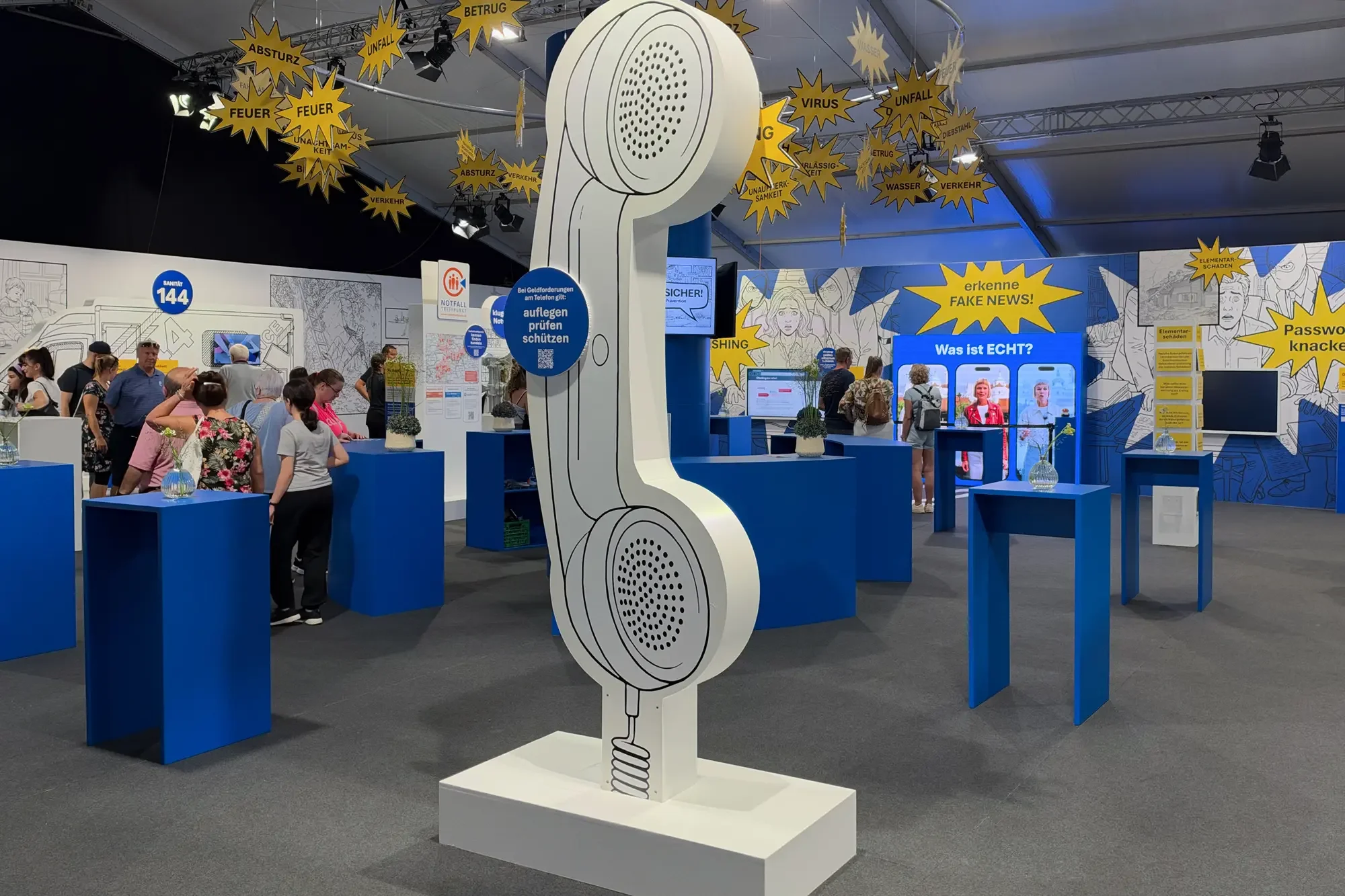 Messestand für Knuchel Farben