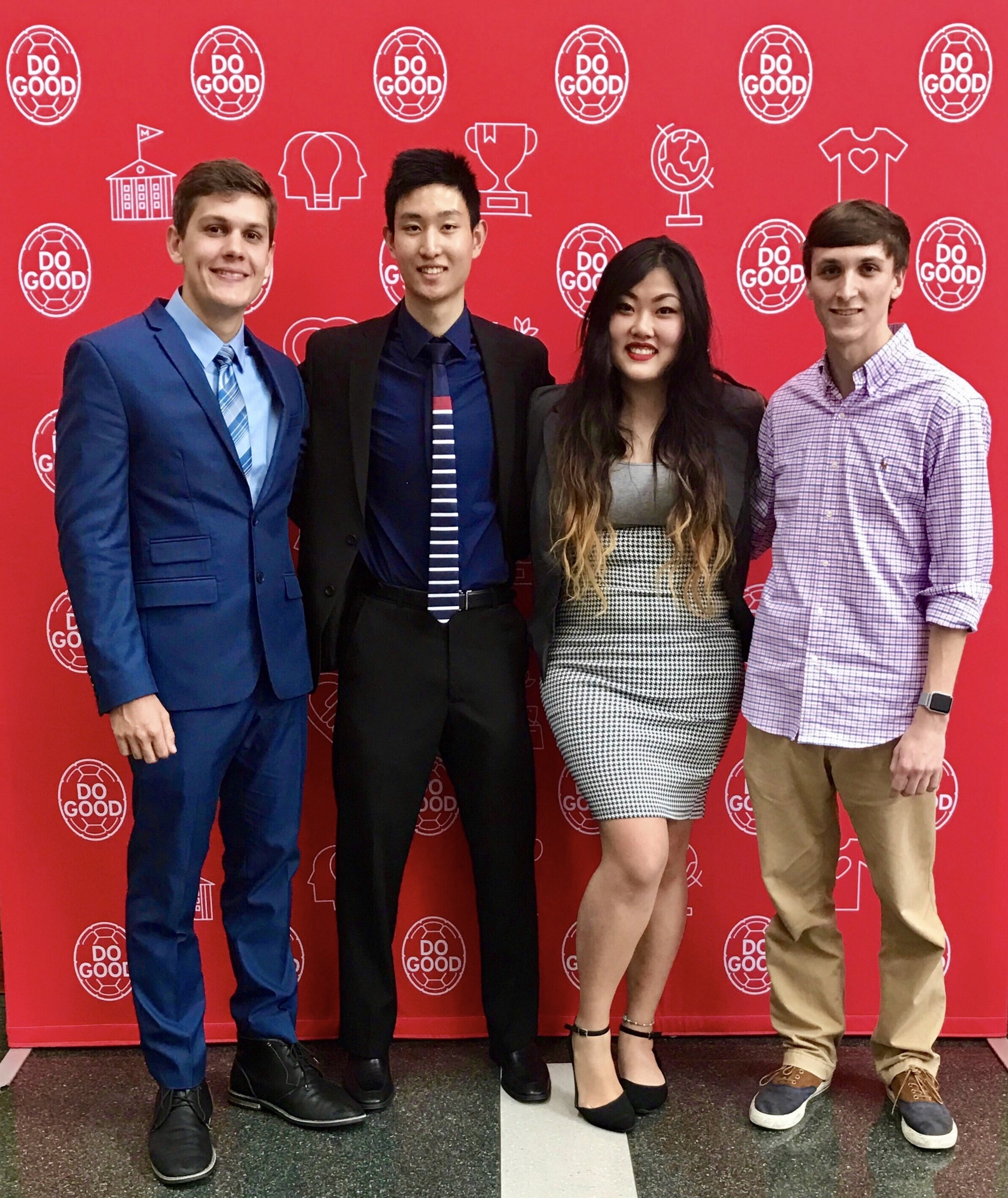 Symbiont Health, a team comprised of ILSers Maria Chen and Nick Hricz with Honors EIP students Erich Meissner, Kyle Liu, and Daniel Rosenberry (not pictured) who won second prize and the Audience Choice Award in the Do Good Challenge.