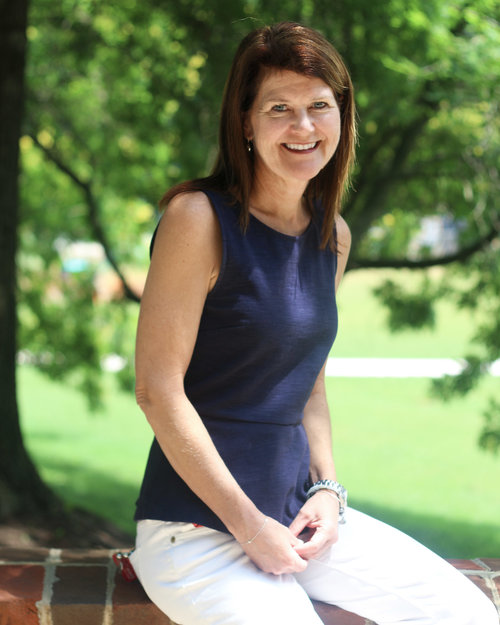 Picture of Wendy Loughlin.