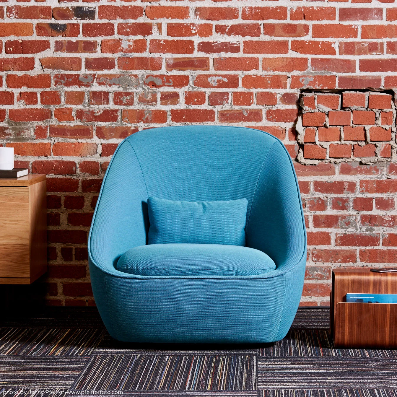 The Spin Lounge is intended to look as if part of it was sliced away. 