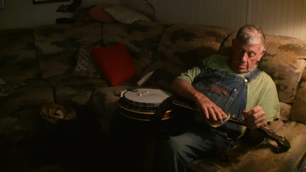 linefork-banjo-cleaning-lo-res.jpeg