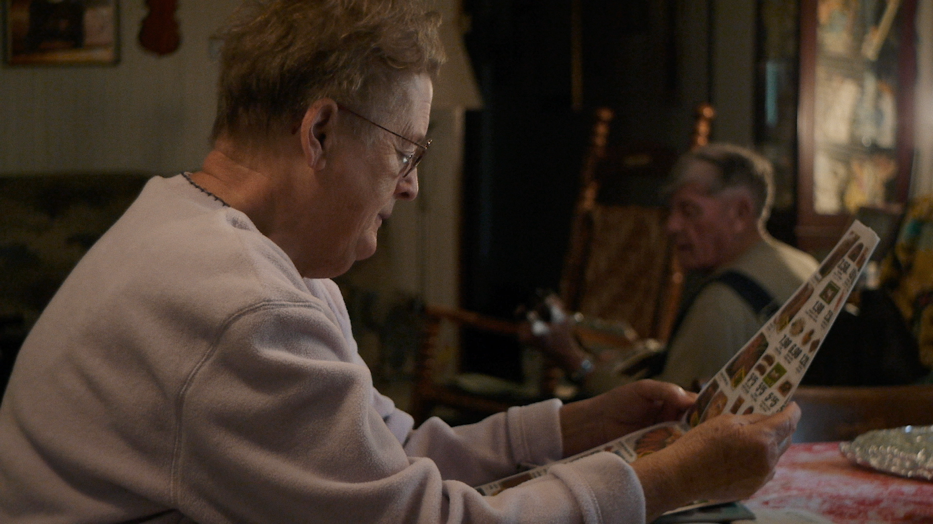 linefork opal-reads-lee-banjo-300dpi.png