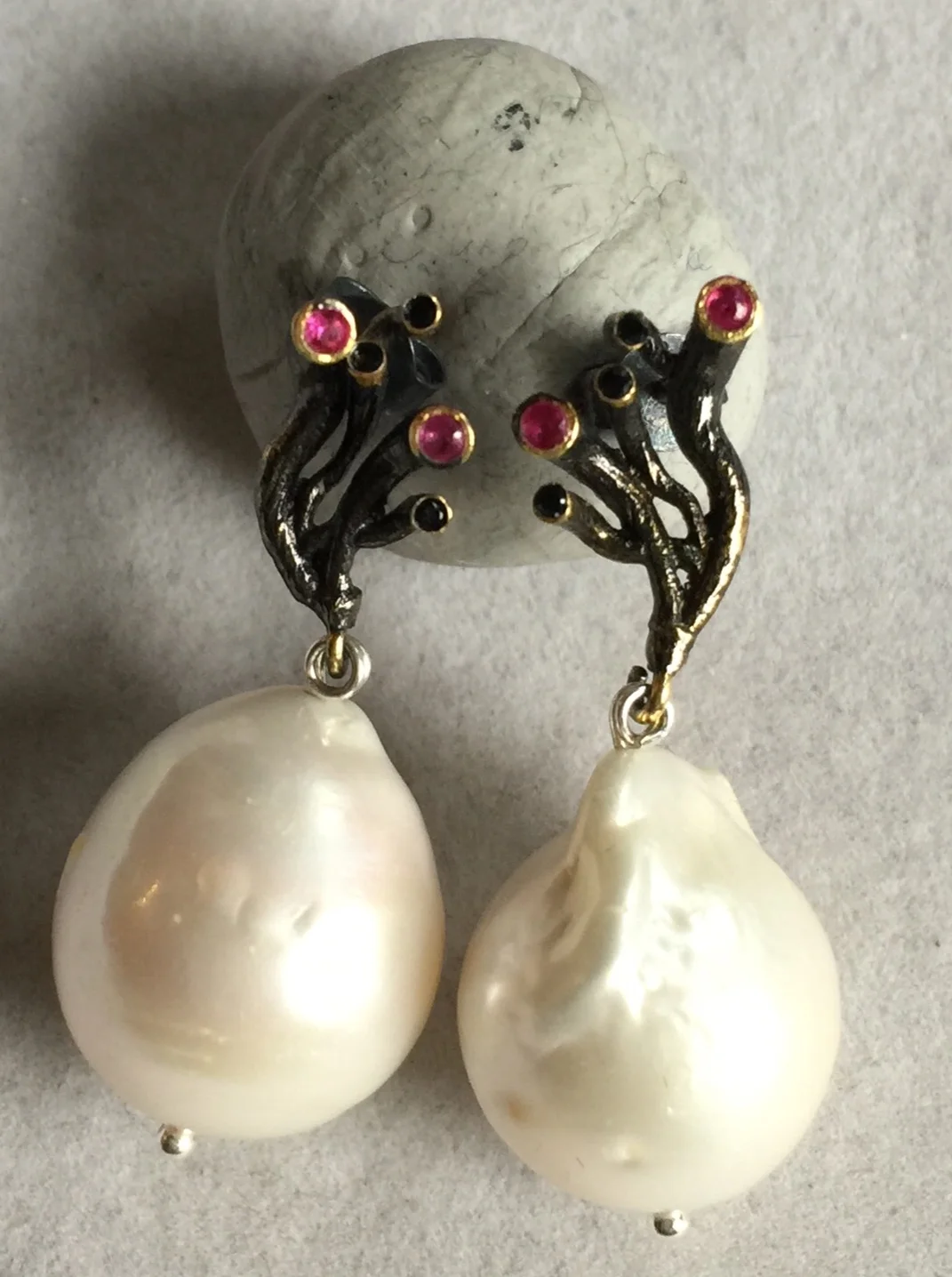 Coral & Baroque pearl