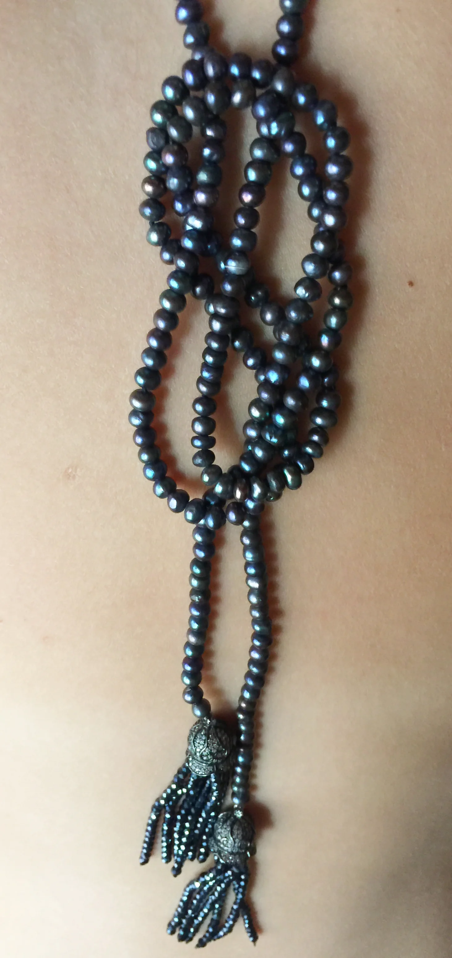 Black Pearl Lariat w/ semi precious tassel pendants