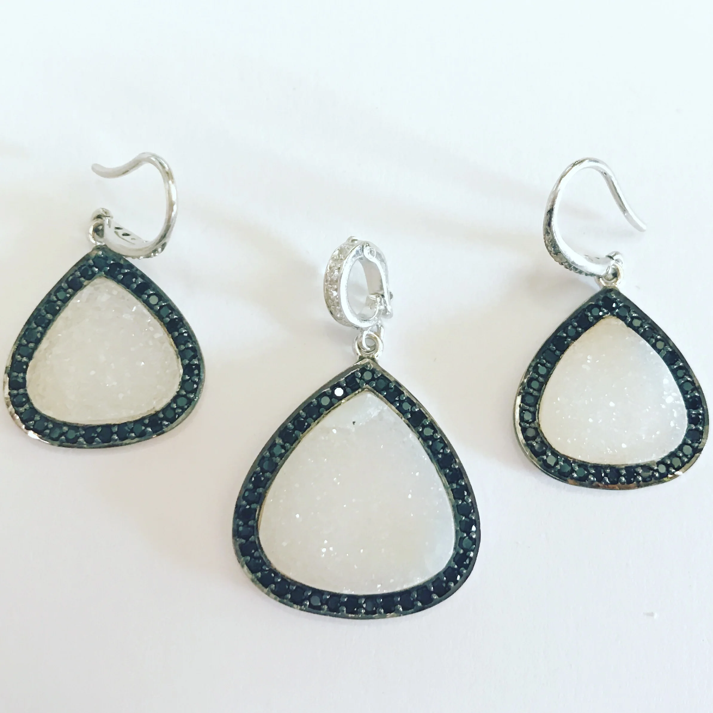 White Druzy & Black Spinel ER
