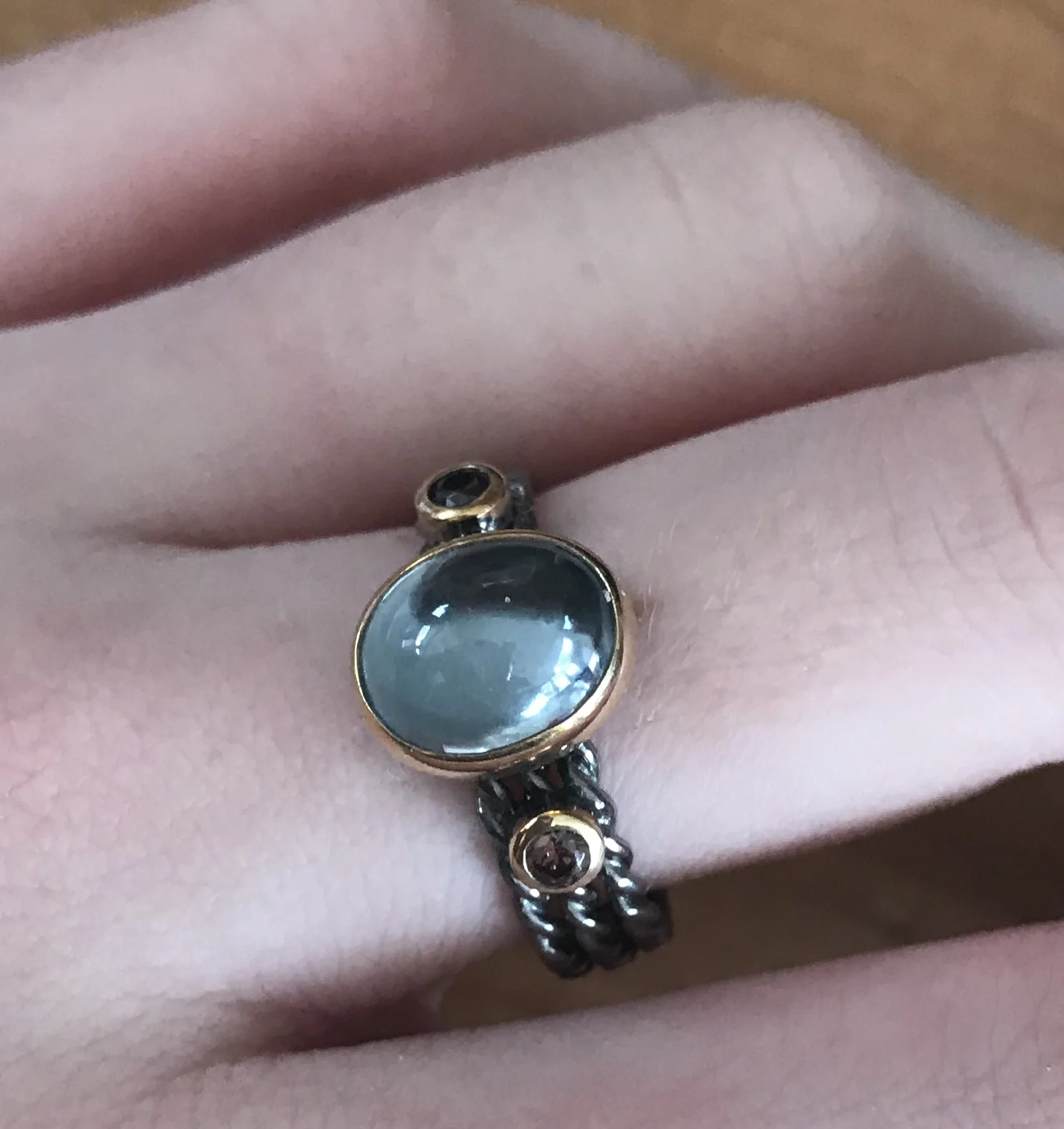 Blut topaz cabochon with sapphire accents - Size 8