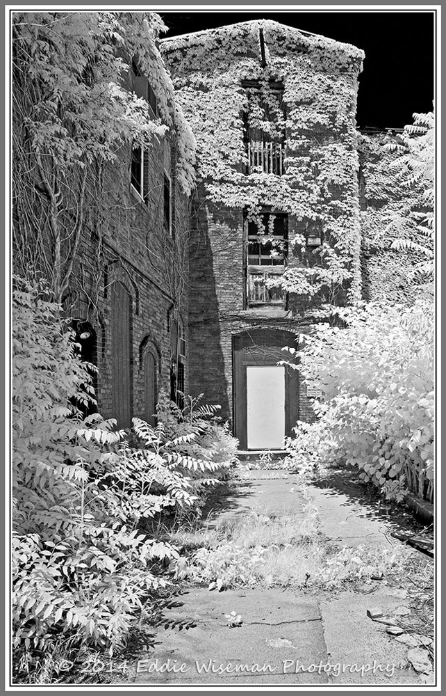 Urban Decay-Lawrence MA, Infrared (monochrome)