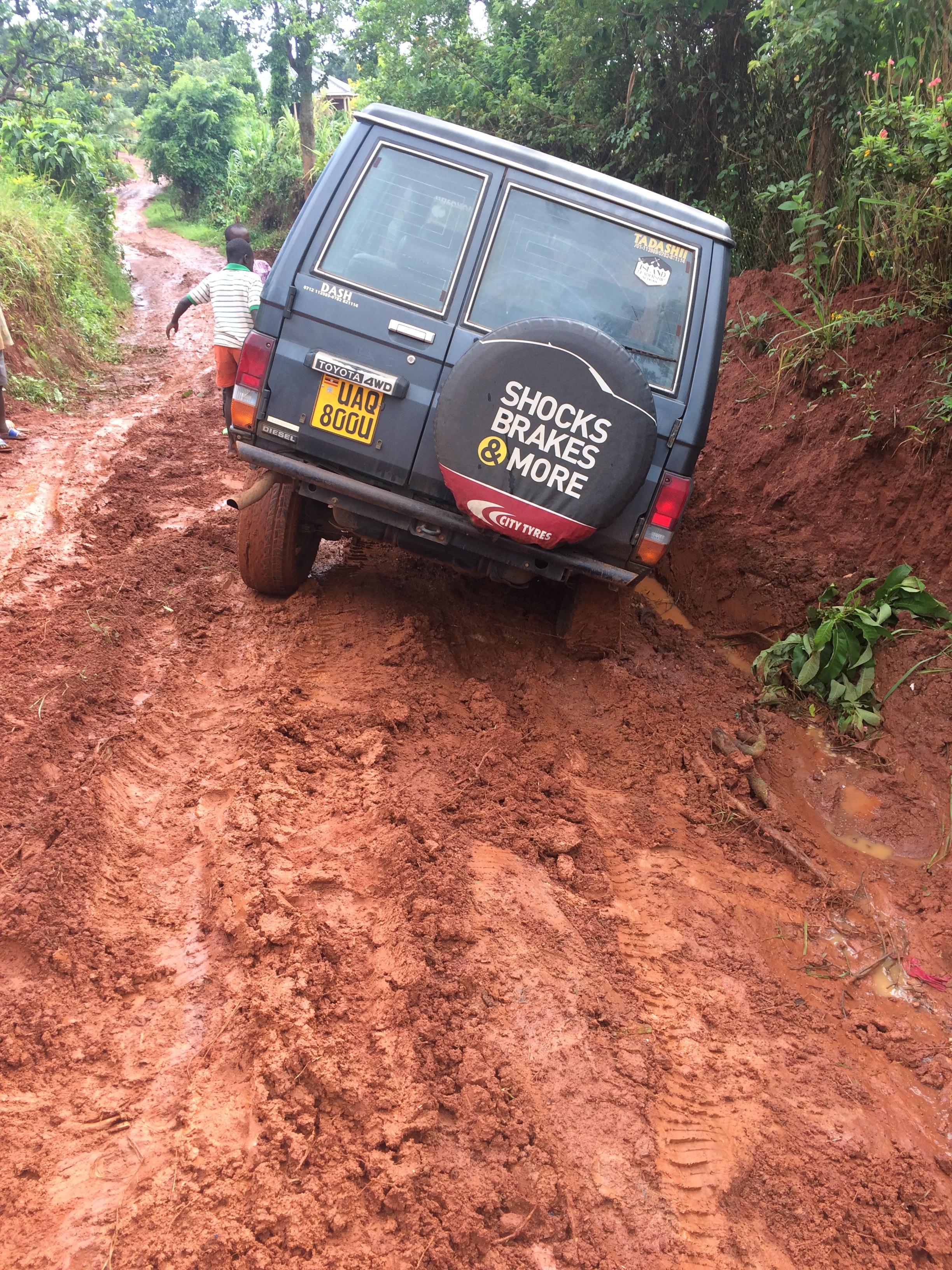 Bubbles has had a rough week and is looking quite dirty, which is perhaps how a land cruiser is supposed to look!