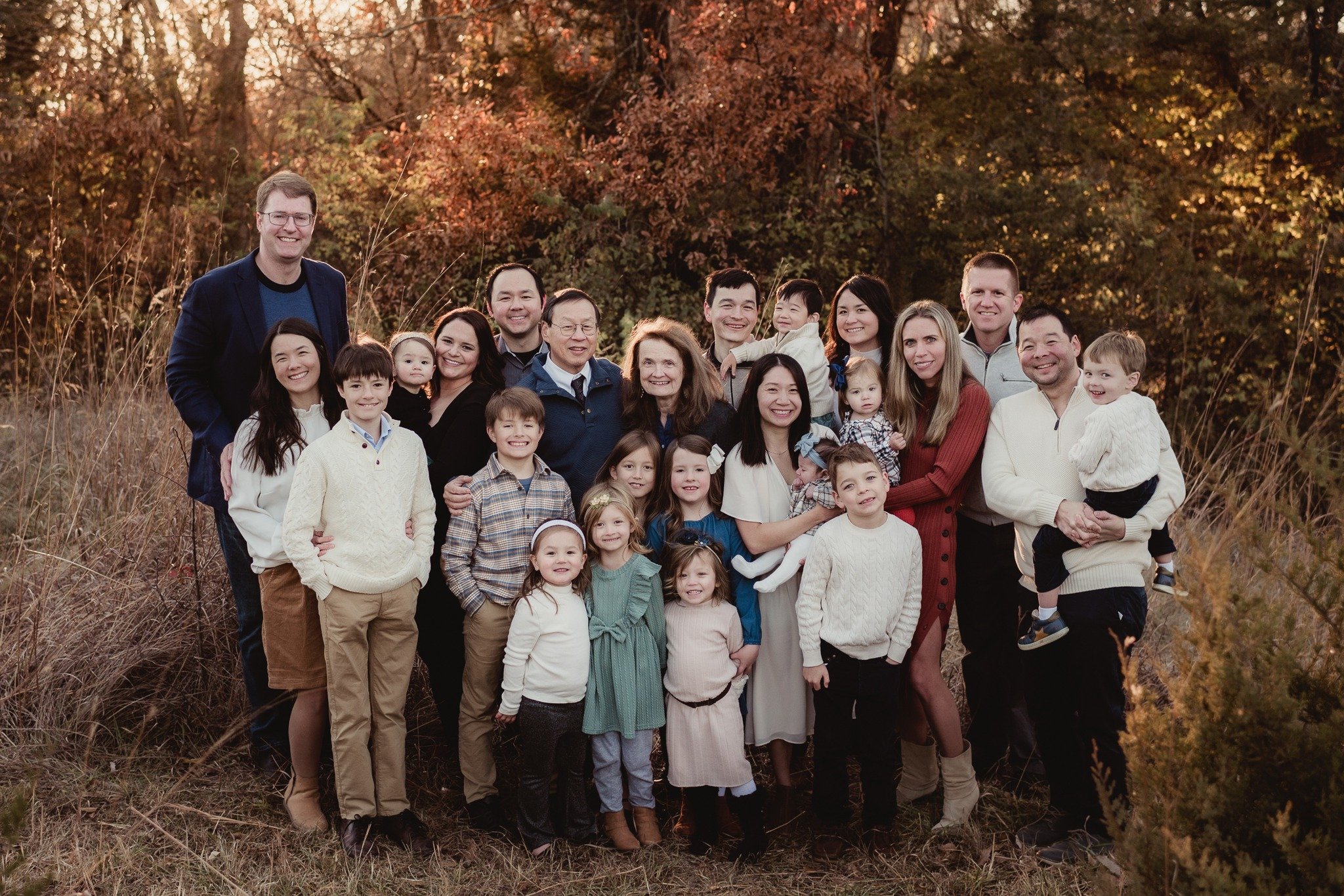 Happy Thanksgiving! So grateful for the many families I have the privilege of photographing each year. 💕 #kansascityfamilyphotographer #kcphotographer #kansascityphotographer #fallphotos #fallfamilyphotos