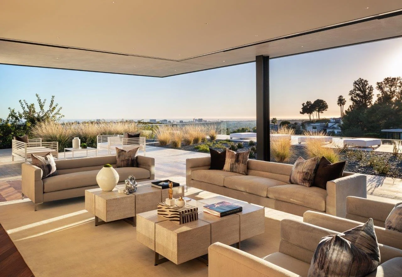 Large-23 Family Room 2.jpg