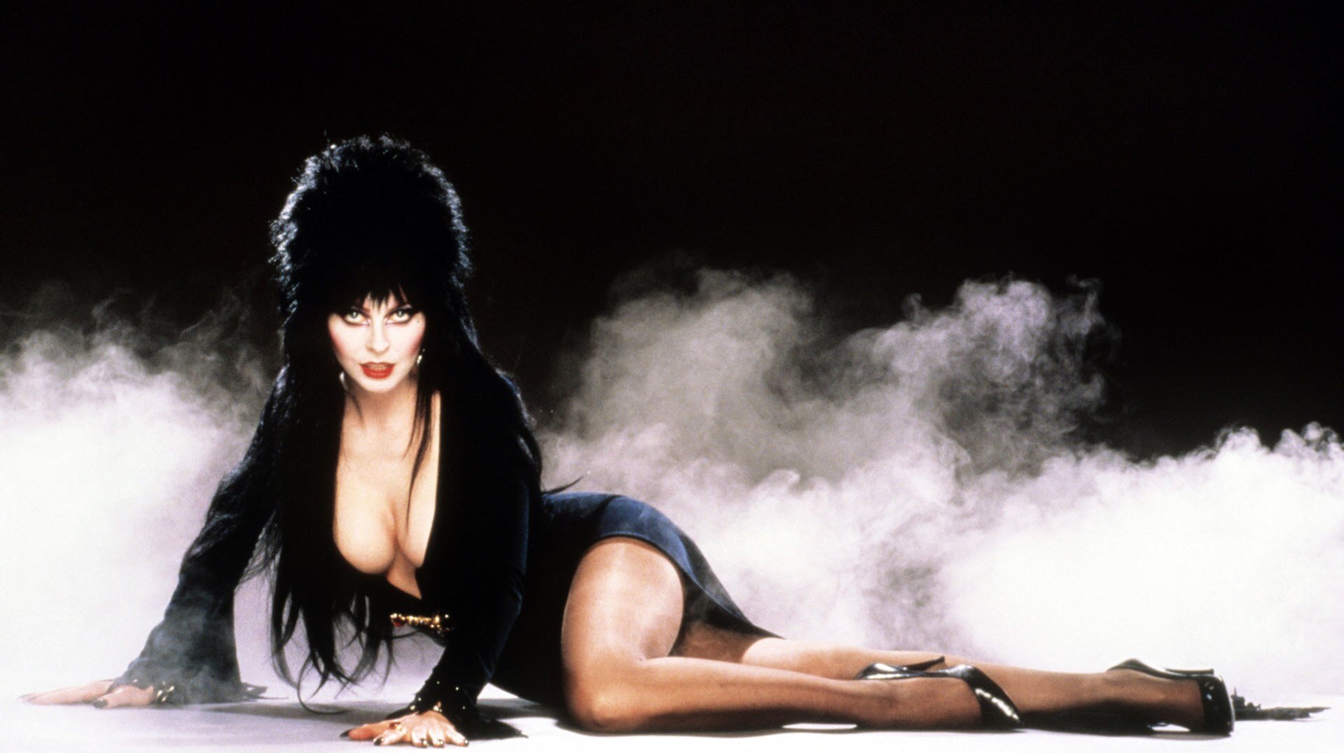 Queer Horror - Elvira: Mistress of the Dark — Anthony Hudson / Carla Rossi