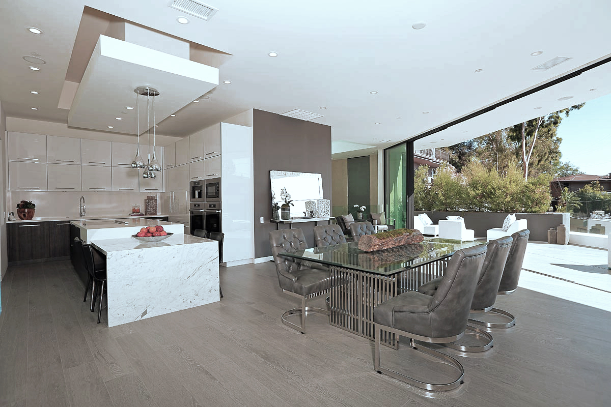kitchen dining.jpg