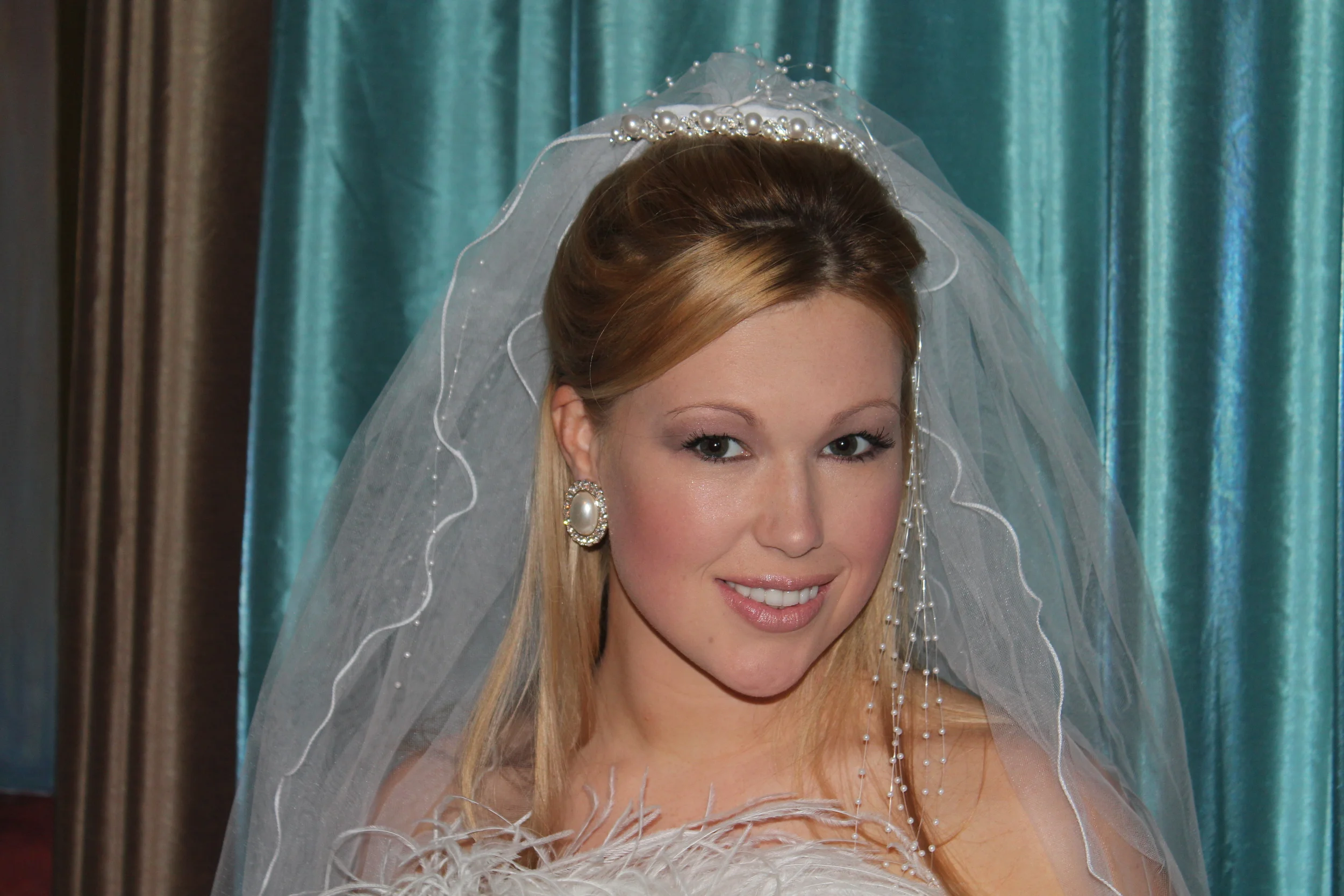  Bridal Pics. Ashlee Hewitt Whitley. 
