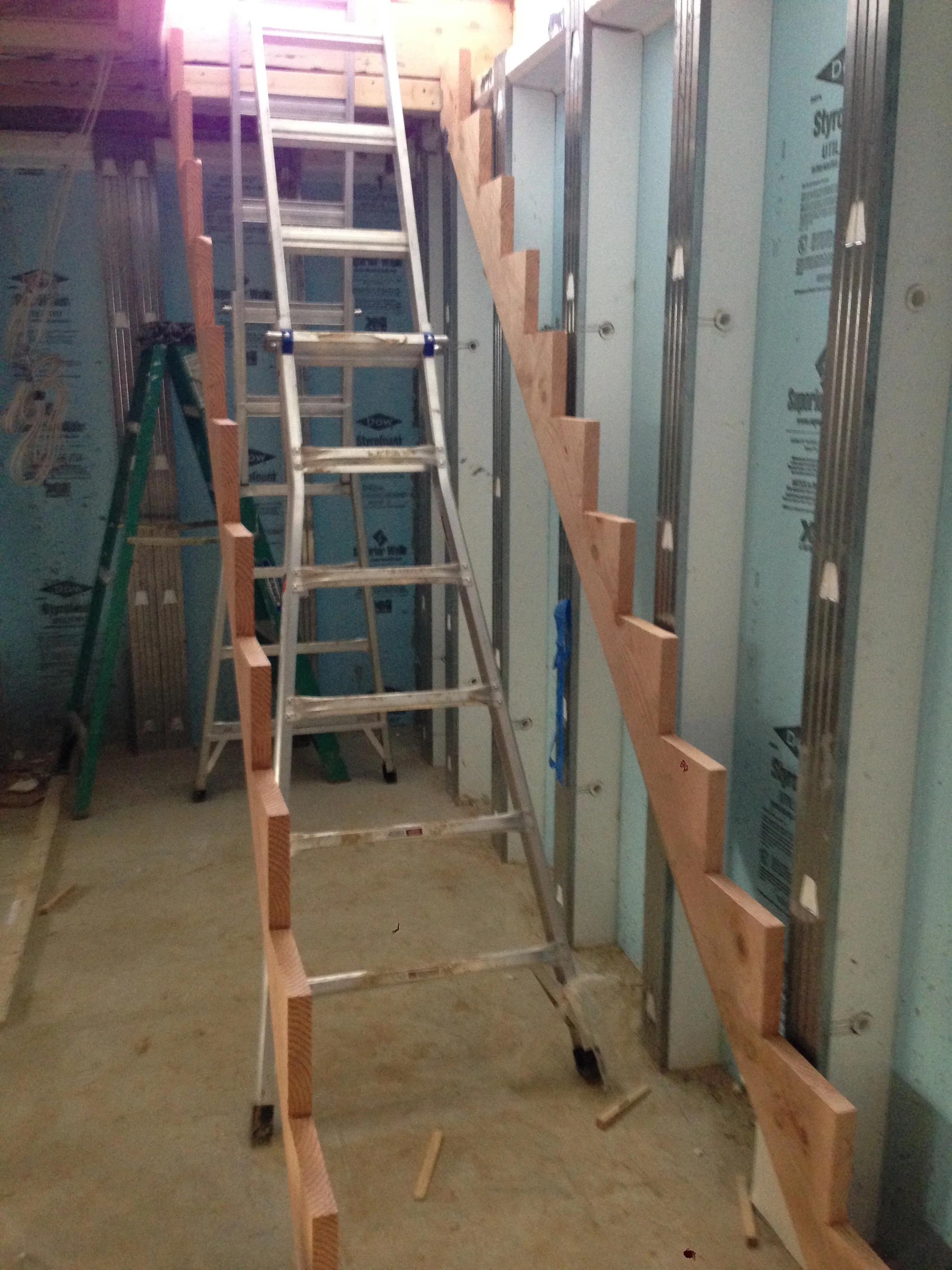 18:30 Stringers up at ready to install the treads/risers