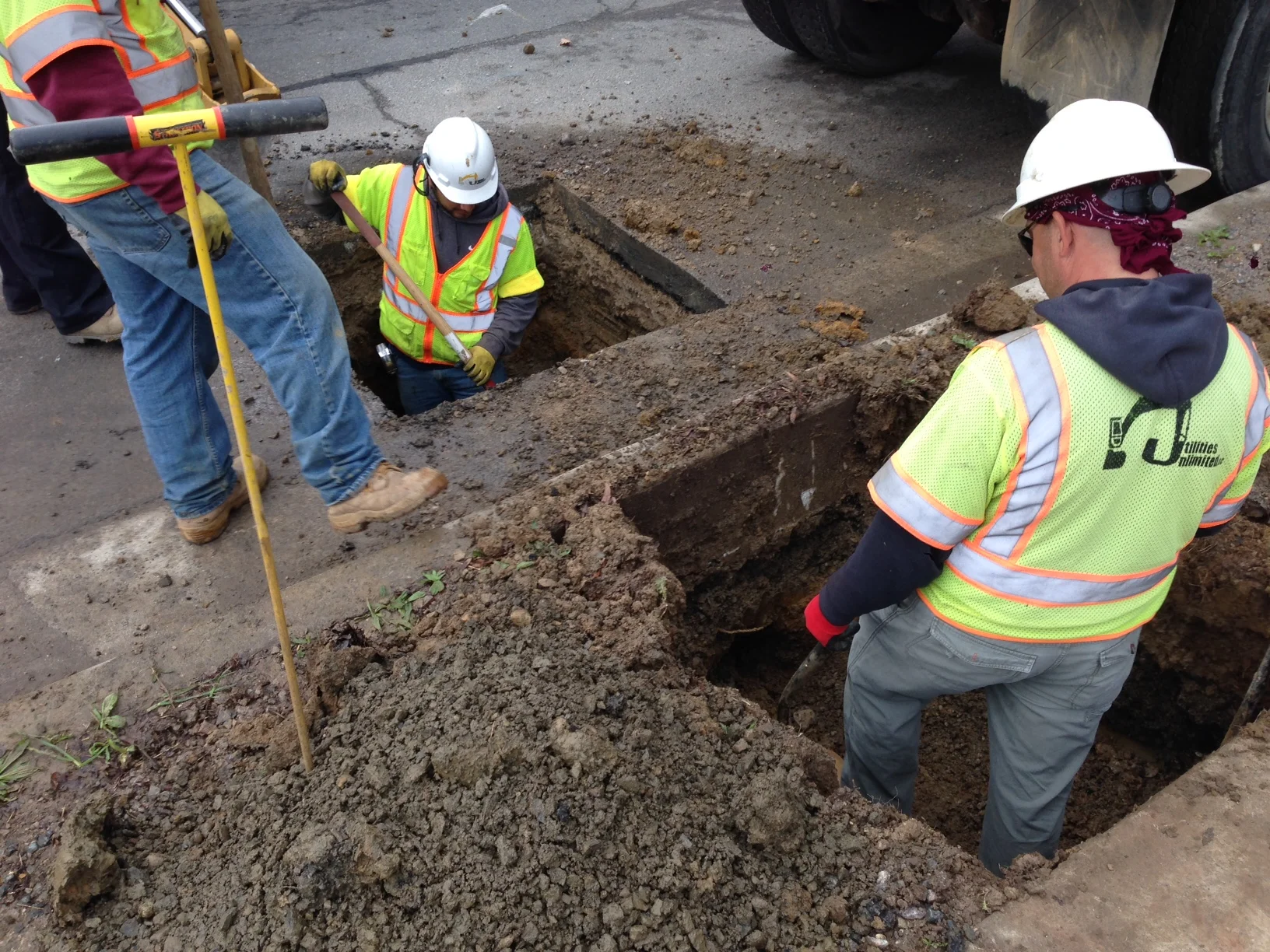 American Water and their contractor team digging my hole for water service. It is always exciting to see men working that you were not expecting to be there when you pull up to your house at 8:00 am.