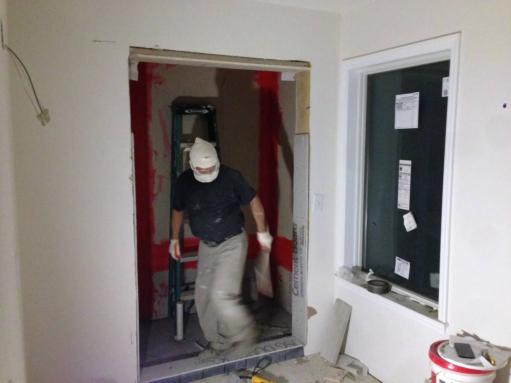 Rudy and the waterproofing. Little by little. 