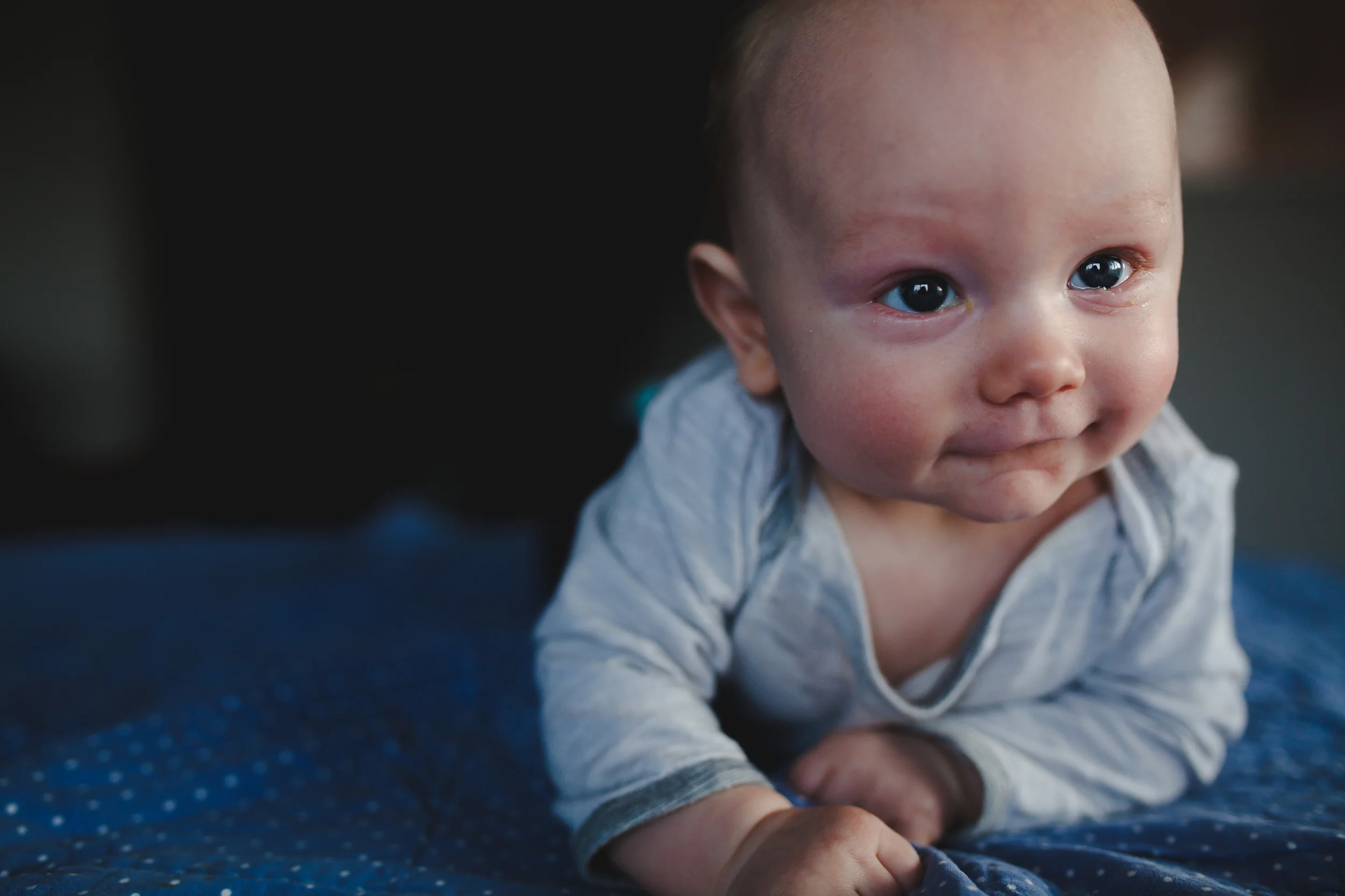  Tummy time 