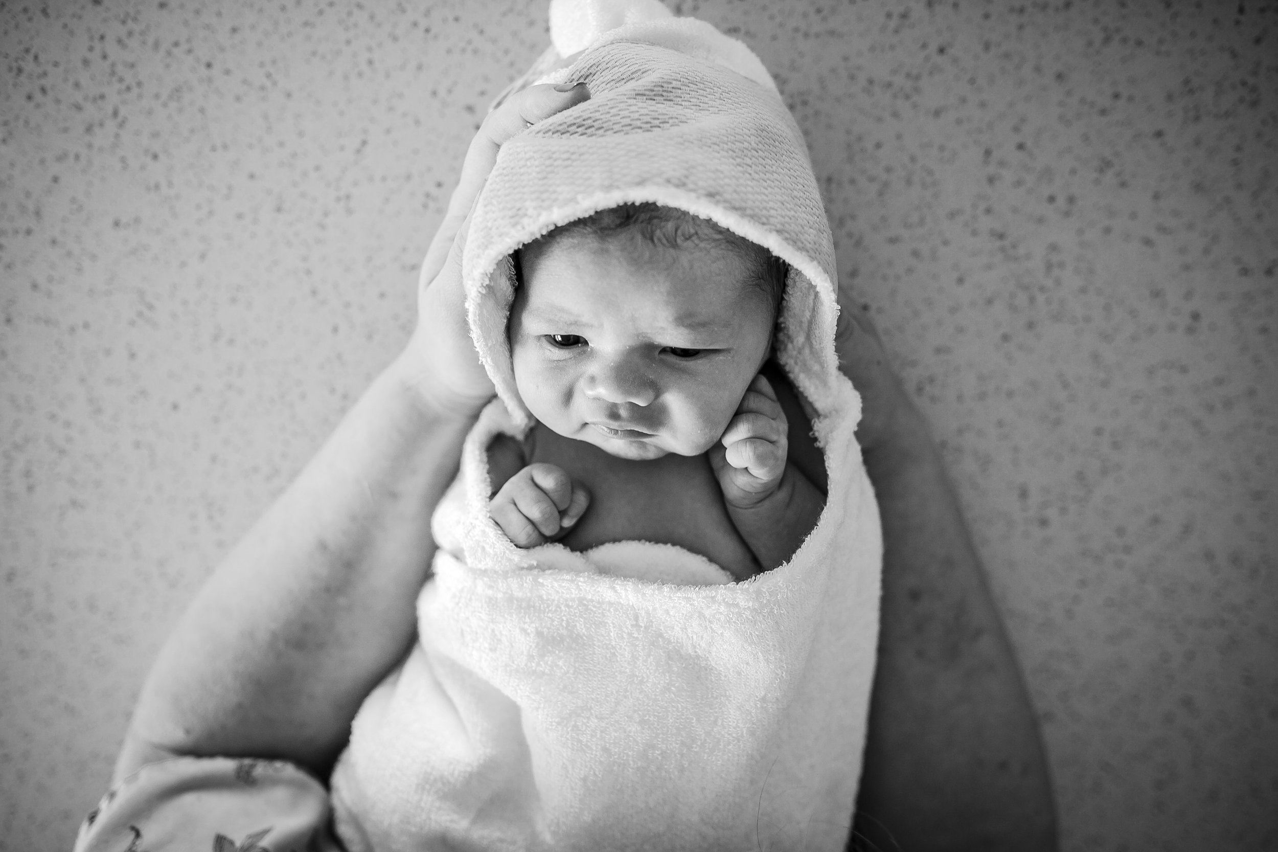 newborn-baby-towel-after-bath