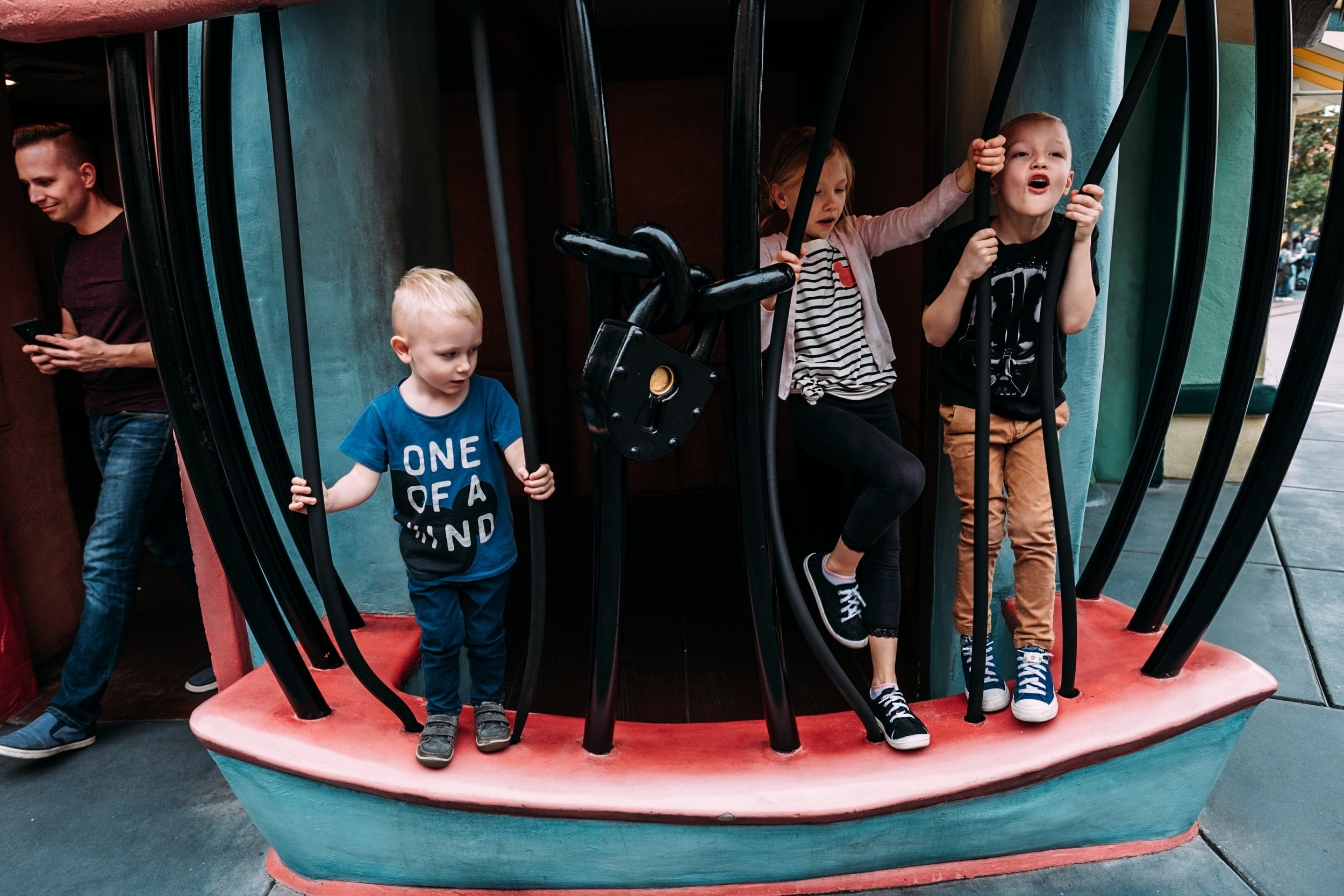 kids in jail at toon town in disneyland
