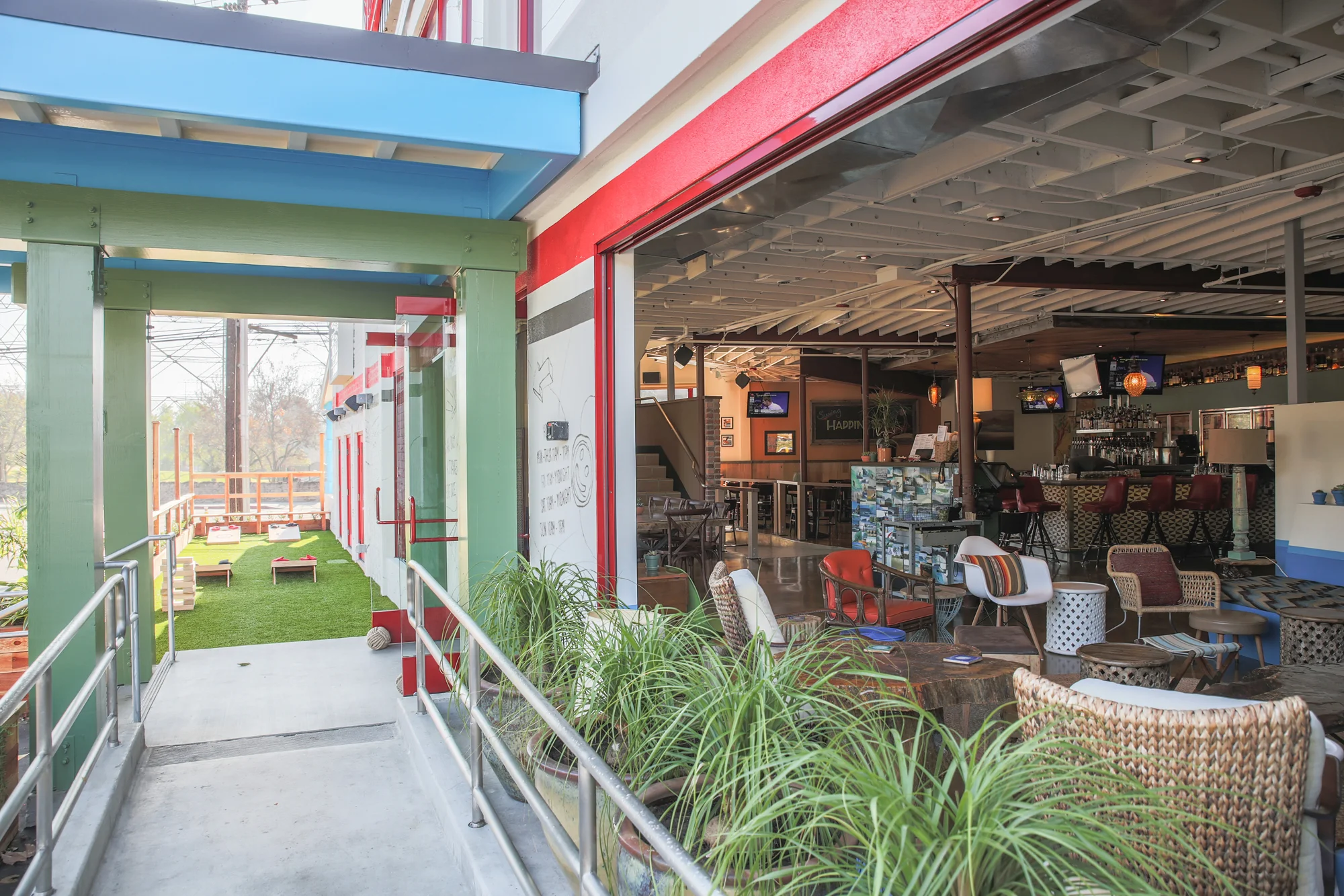 SIMMZY'S BURBANK