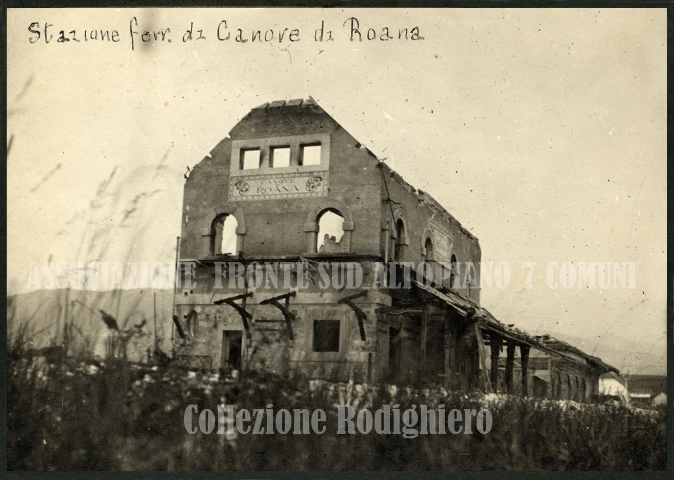 33 - Stazione ferroviaria di canove distrutta.jpg