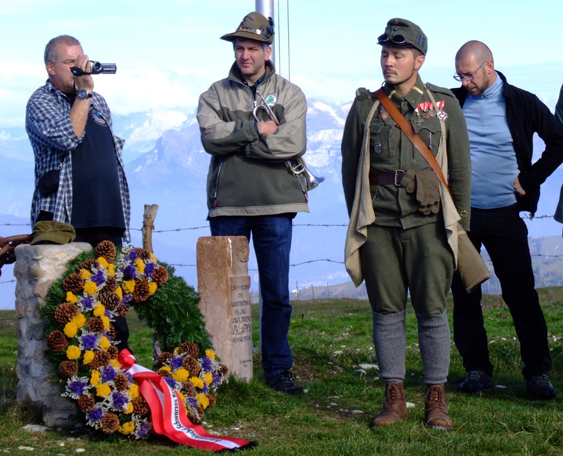 Uno dei momenti più toccanti delle cerimonie sull'Asolone del 28 ottobre 2014
