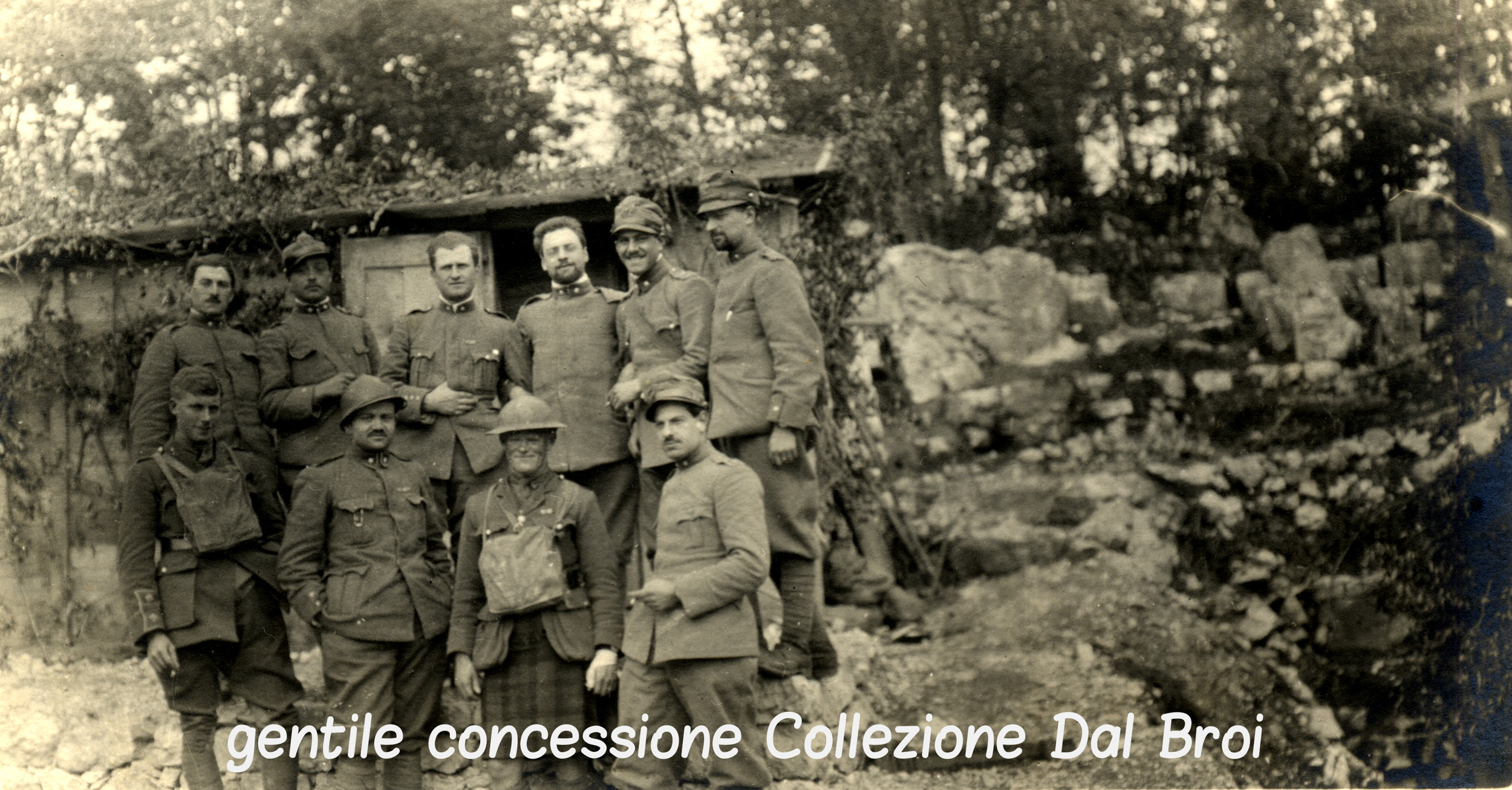 Soldati italiani, francesi, inglesi e scozzesi ritratti nella zona del Busibollo (Altopiano di Asiago - fronte Sud)