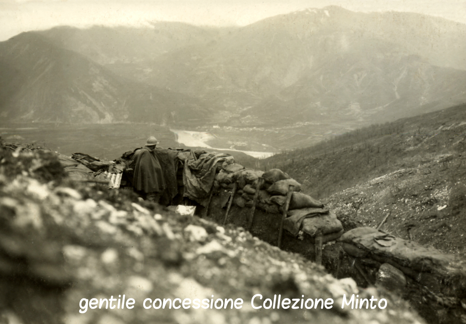Prima linea - immagine scattata dal settore orientale del Grappa - Monfenera