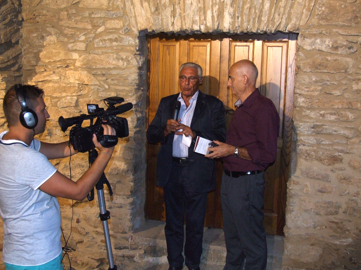 38 - la mia intervista con la Tv Sardegna 1 fattami dal prestigioso giornalista televisivo Valerio Vargiu.JPG